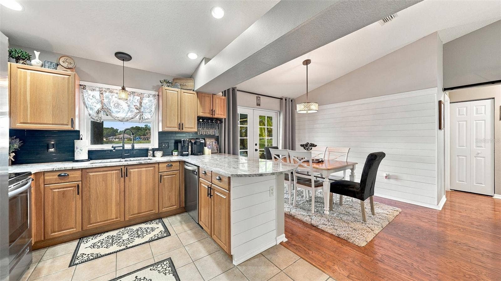 6618 68TH STREET E, Bradenton, FL 34203 6618 68TH STREET E, Bradenton, FL 34203