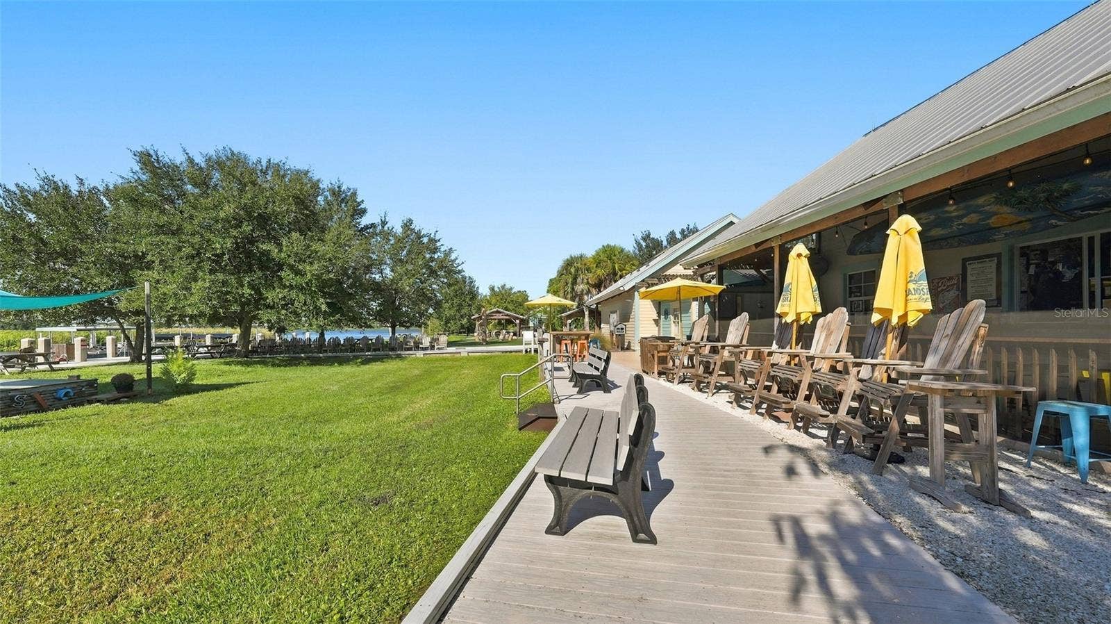 6618 68TH STREET E, Bradenton, FL 34203 6618 68TH STREET E, Bradenton, FL 34203
