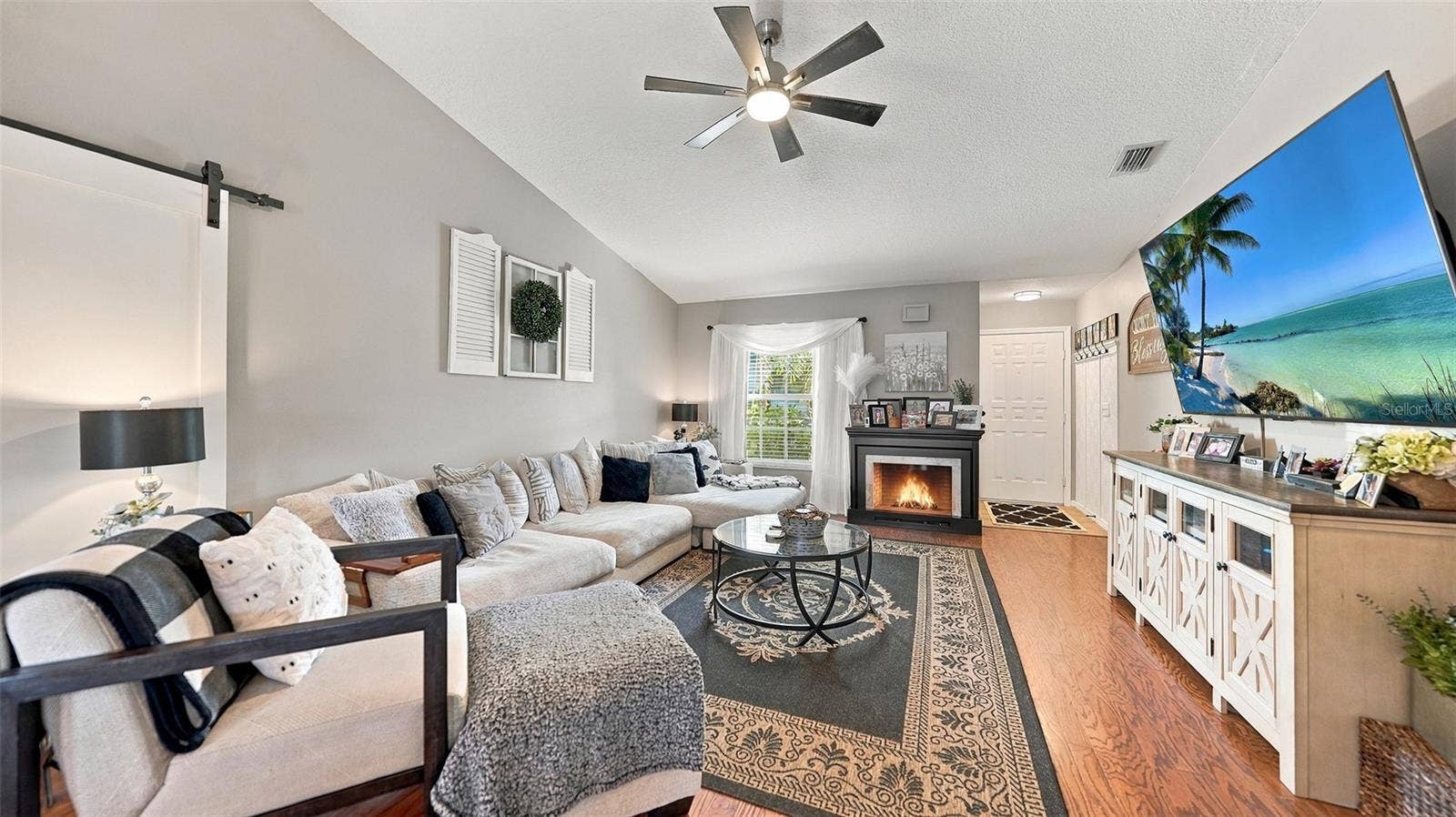 6618 68TH STREET E, Bradenton, FL 34203 6618 68TH STREET E, Bradenton, FL 34203