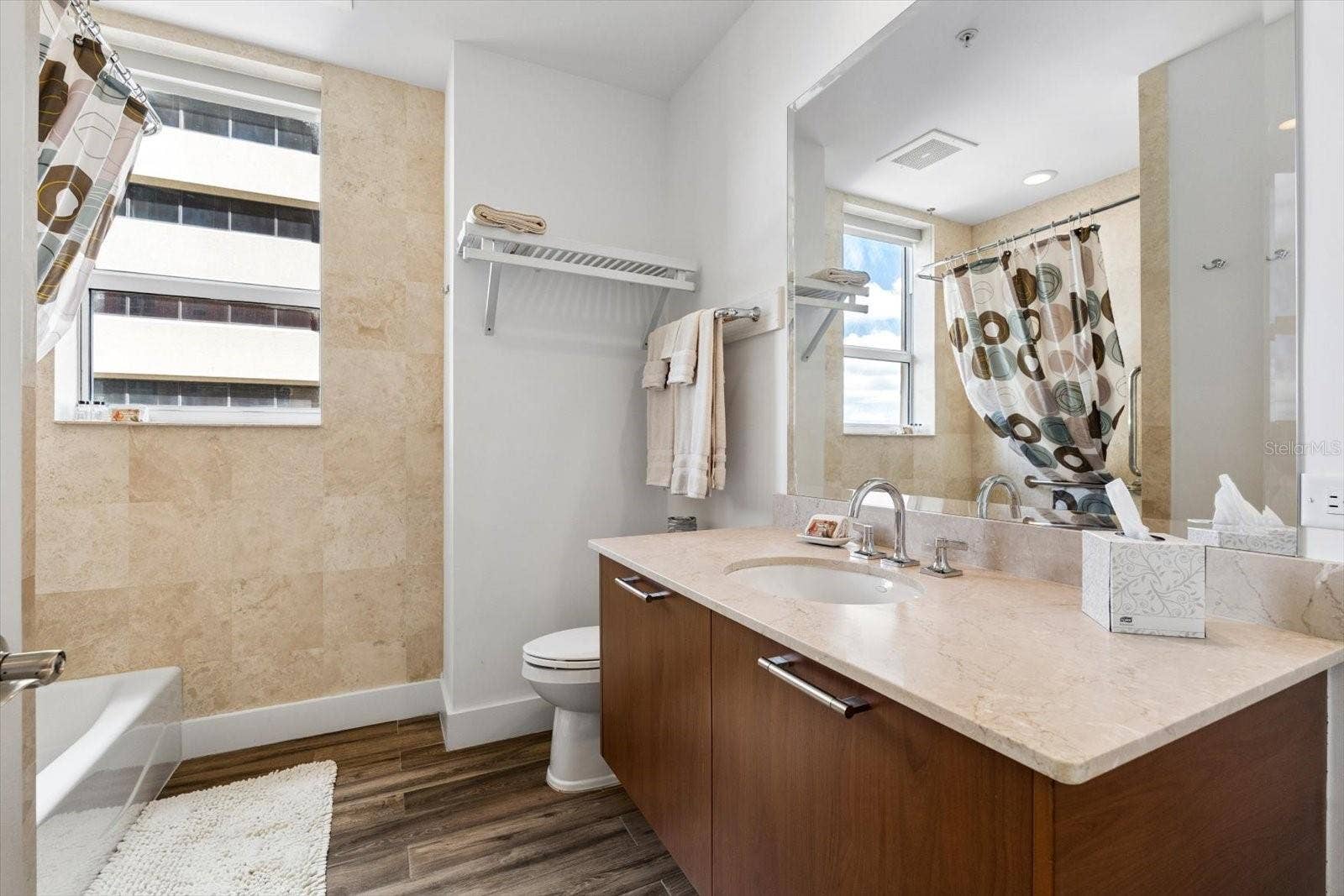 1350 MAIN STREET, #1703, Sarasota, FL 34236 Cabana ensuite bathroom