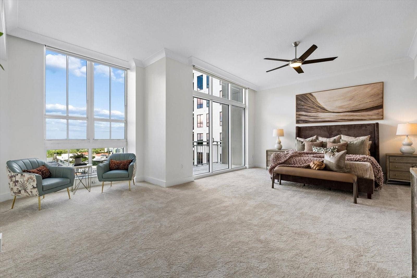 1350 MAIN STREET, #1703, Sarasota, FL 34236 Oversized primary bedroom with sitting area/office
