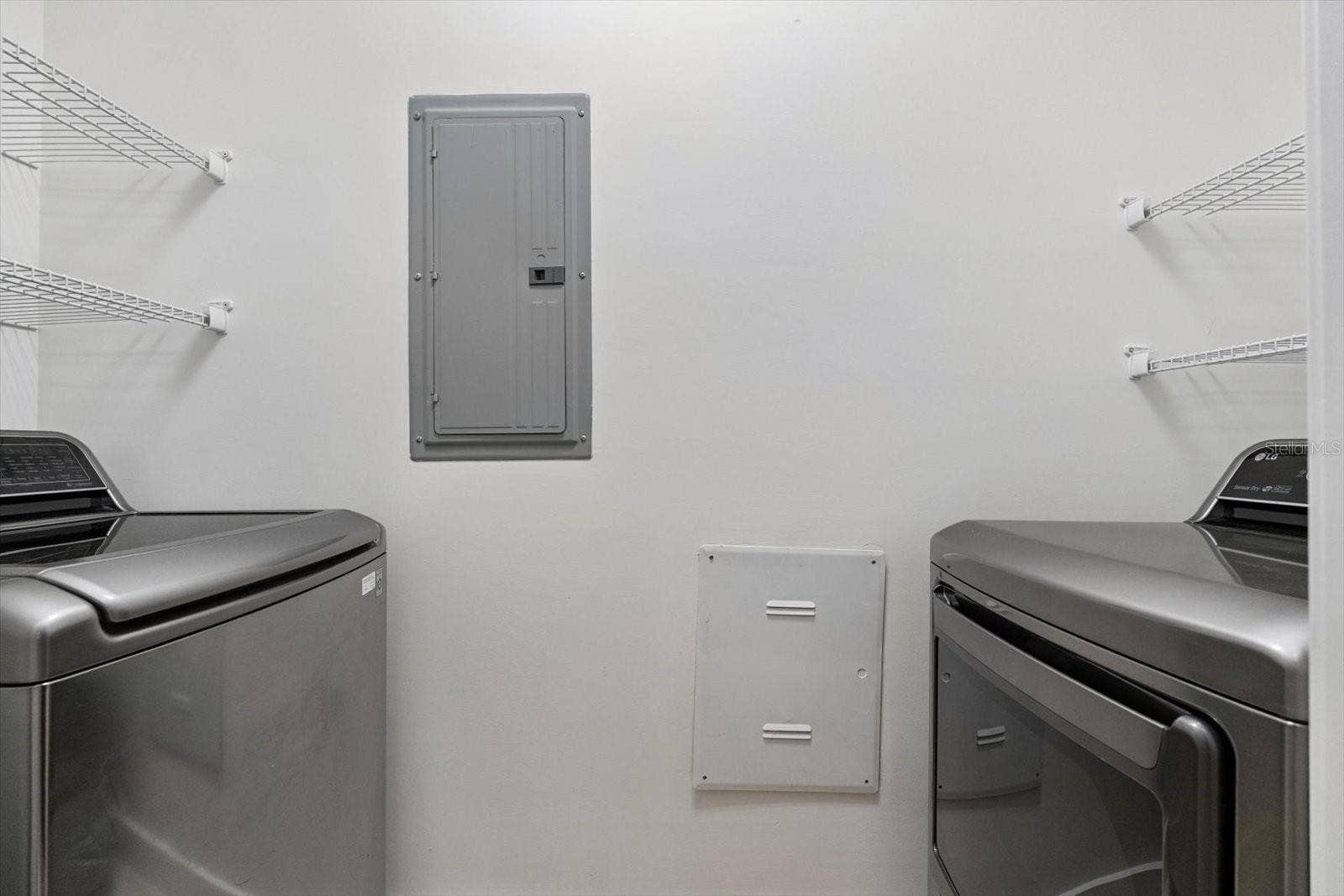 1350 MAIN STREET, #1703, Sarasota, FL 34236 Laundry room