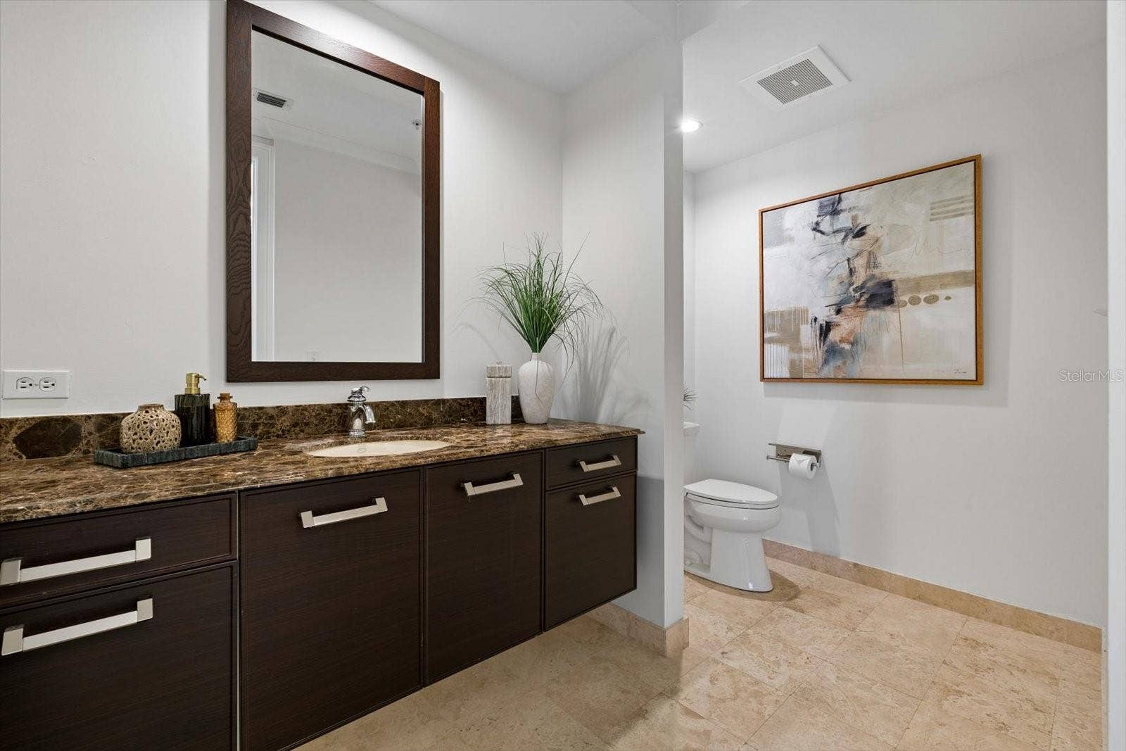 1350 MAIN STREET, #1703, Sarasota, FL 34236 Half bathroom by the front entry