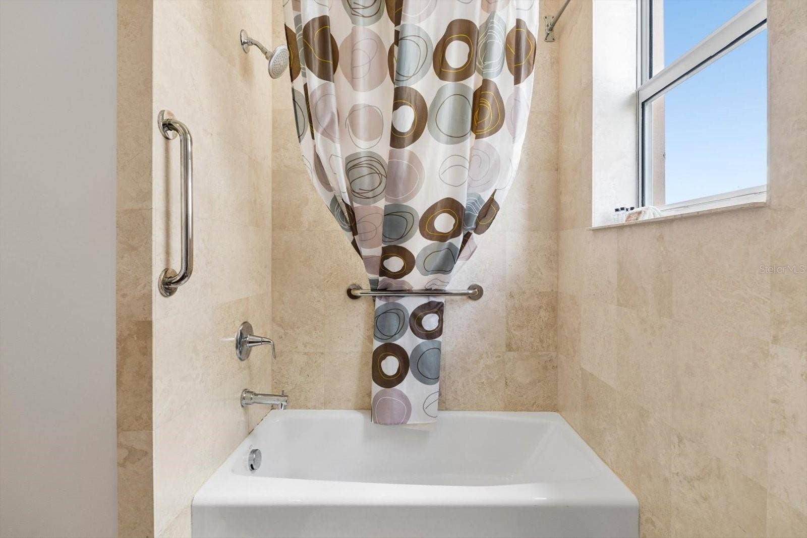 1350 MAIN STREET, #1703, Sarasota, FL 34236 Cabana ensuite bathroom