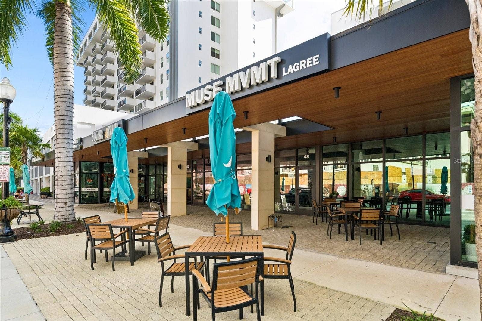 1350 MAIN STREET, #1703, Sarasota, FL 34236 Shopping & dining outside your building