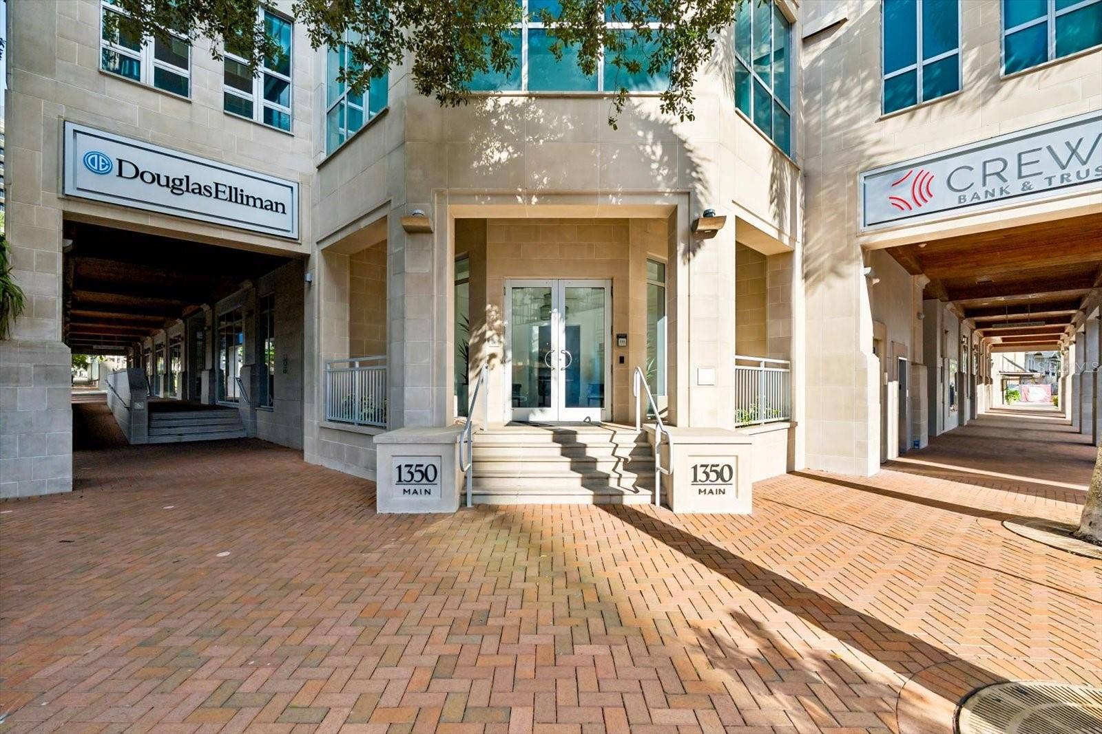 1350 MAIN STREET, #1703, Sarasota, FL 34236 Front entrance to the condo