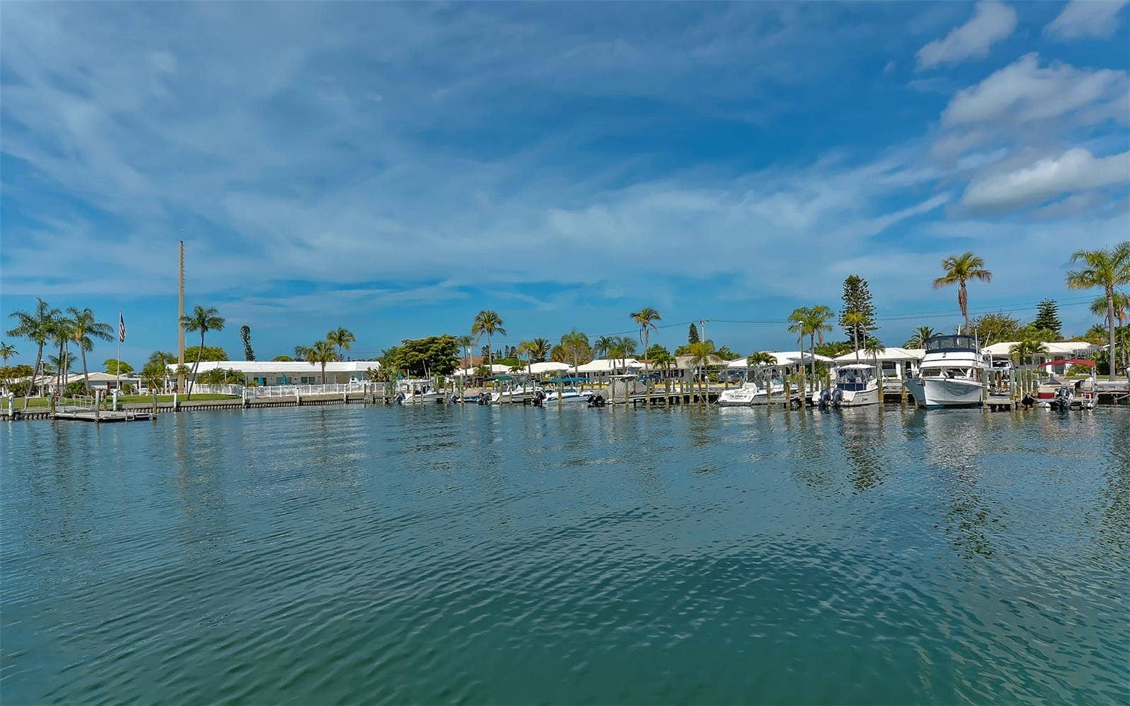 917 SPANISH DRIVE N, Longboat Key, FL 34228