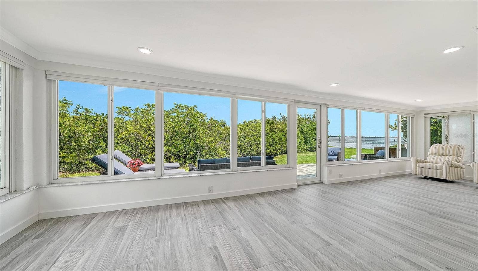 917 SPANISH DRIVE N, Longboat Key, FL 34228