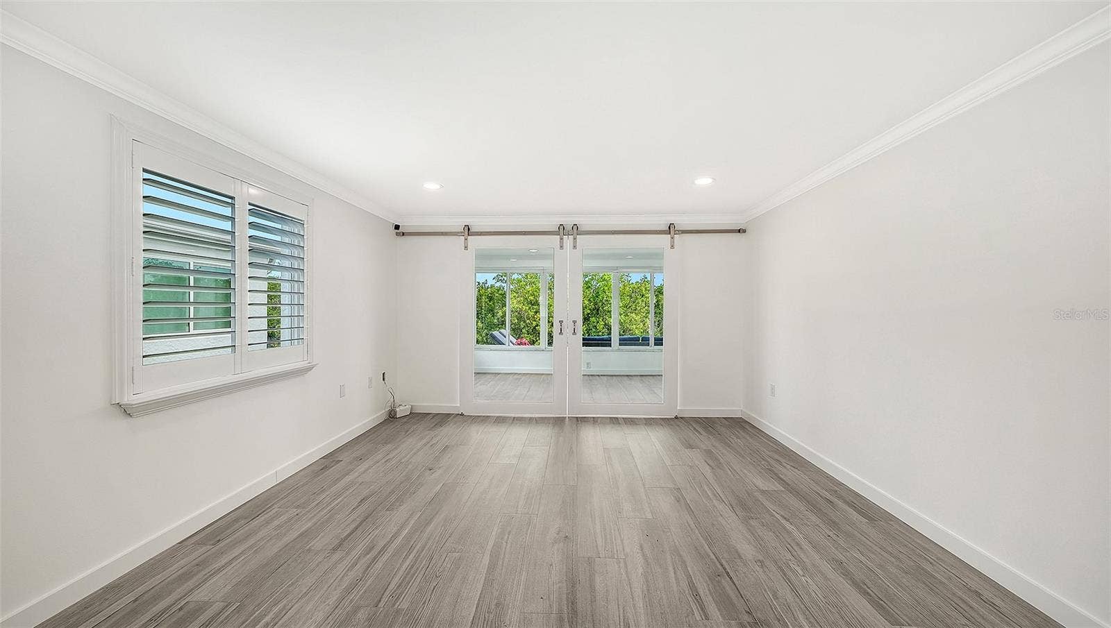 917 SPANISH DRIVE N, Longboat Key, FL 34228