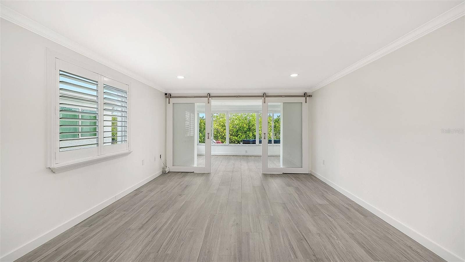 917 SPANISH DRIVE N, Longboat Key, FL 34228
