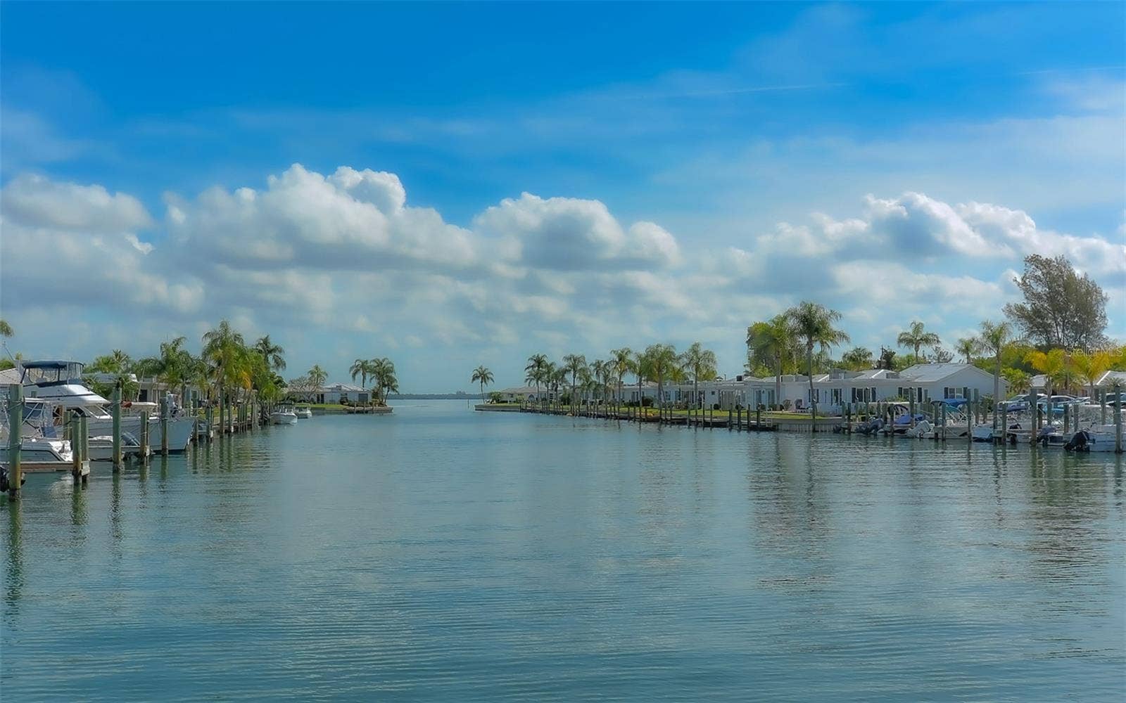 917 SPANISH DRIVE N, Longboat Key, FL 34228