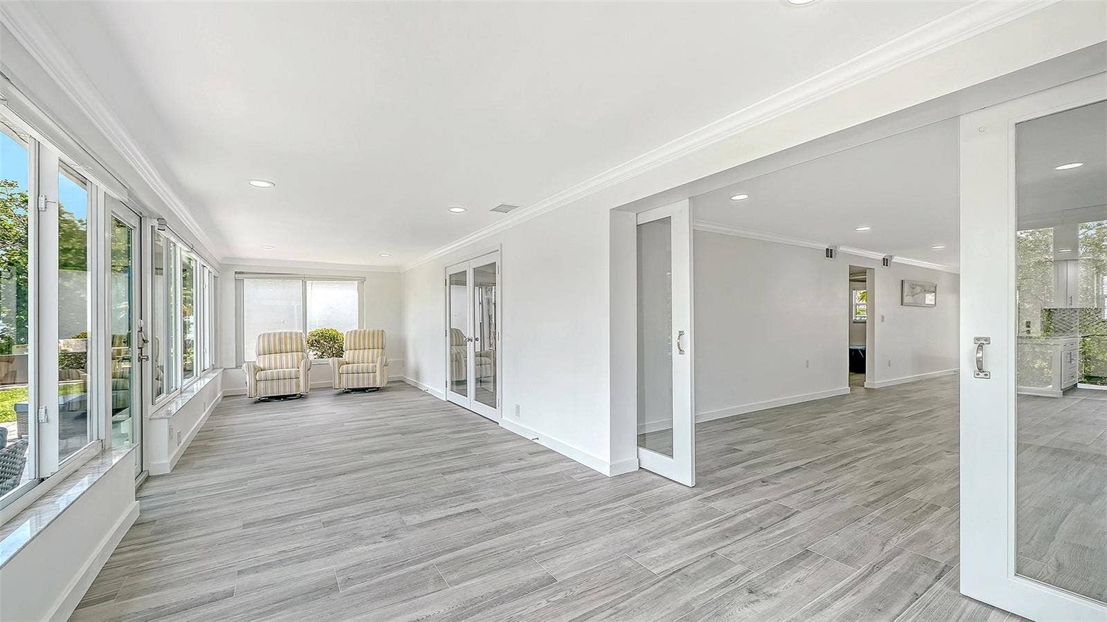 917 SPANISH DRIVE N, Longboat Key, FL 34228