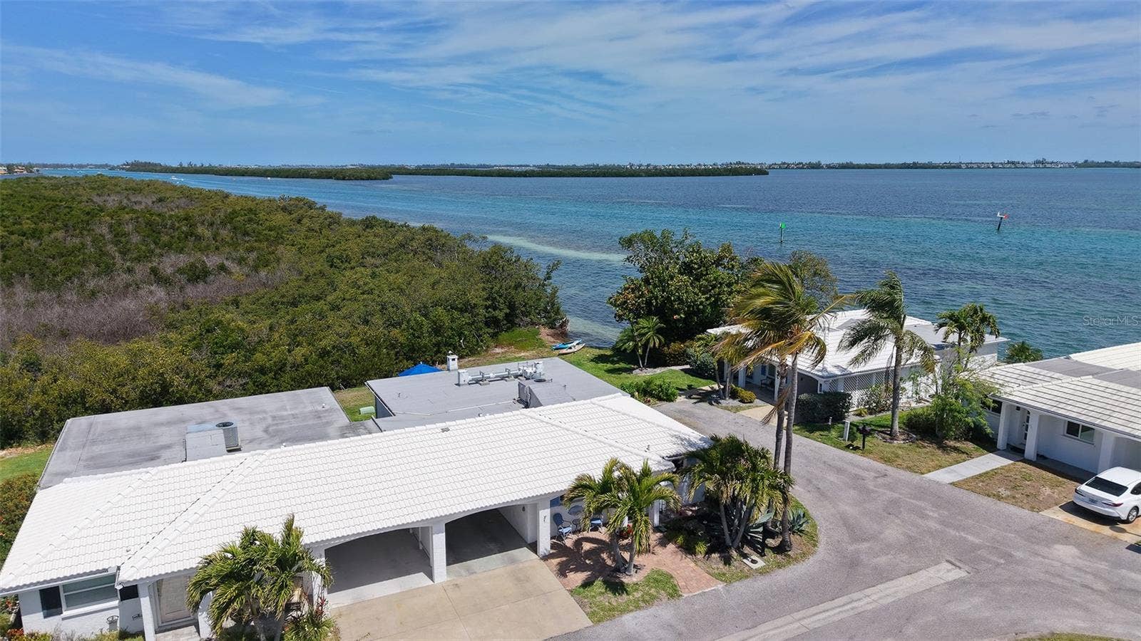 917 SPANISH DRIVE N, Longboat Key, FL 34228