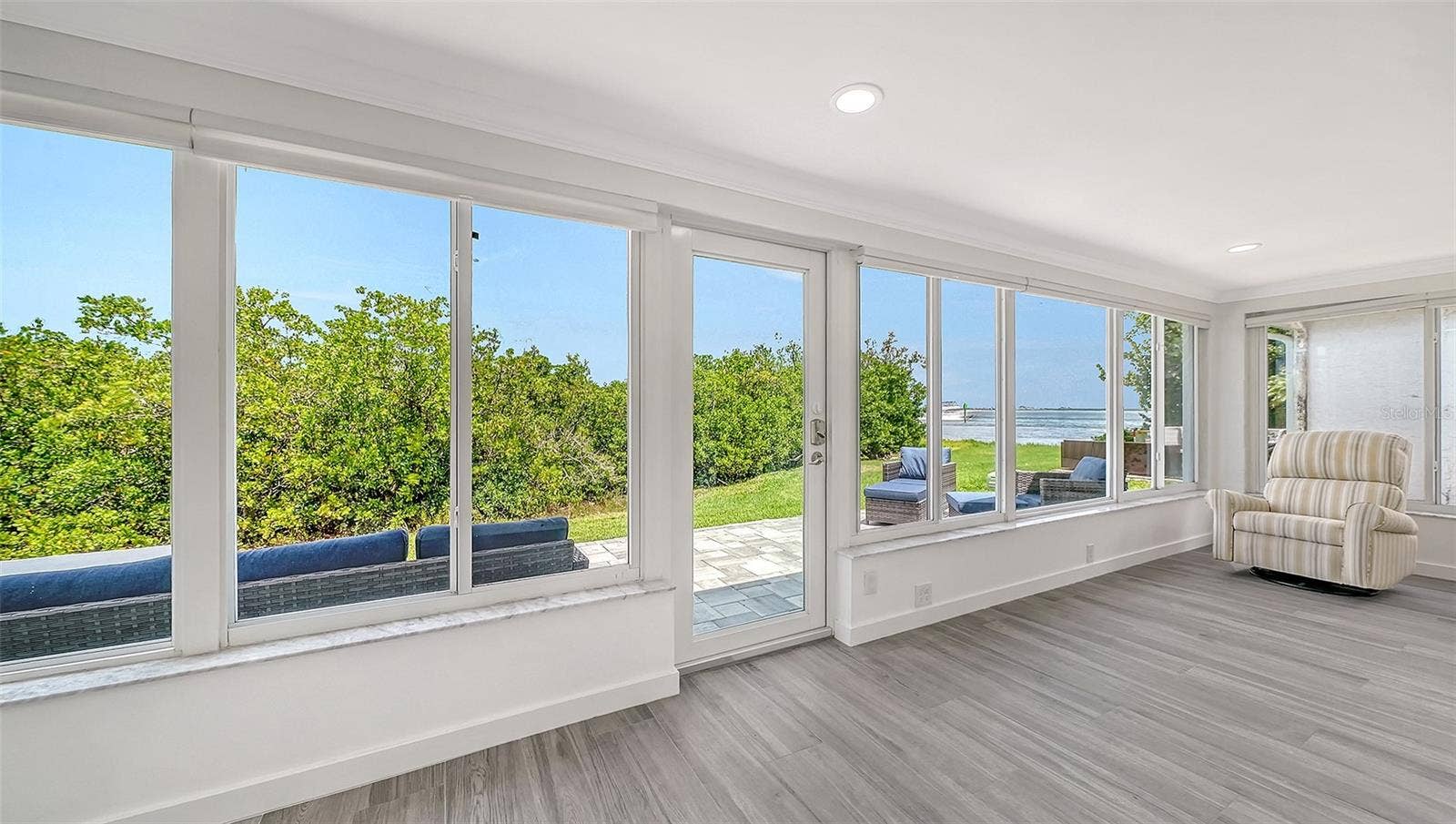 917 SPANISH DRIVE N, Longboat Key, FL 34228