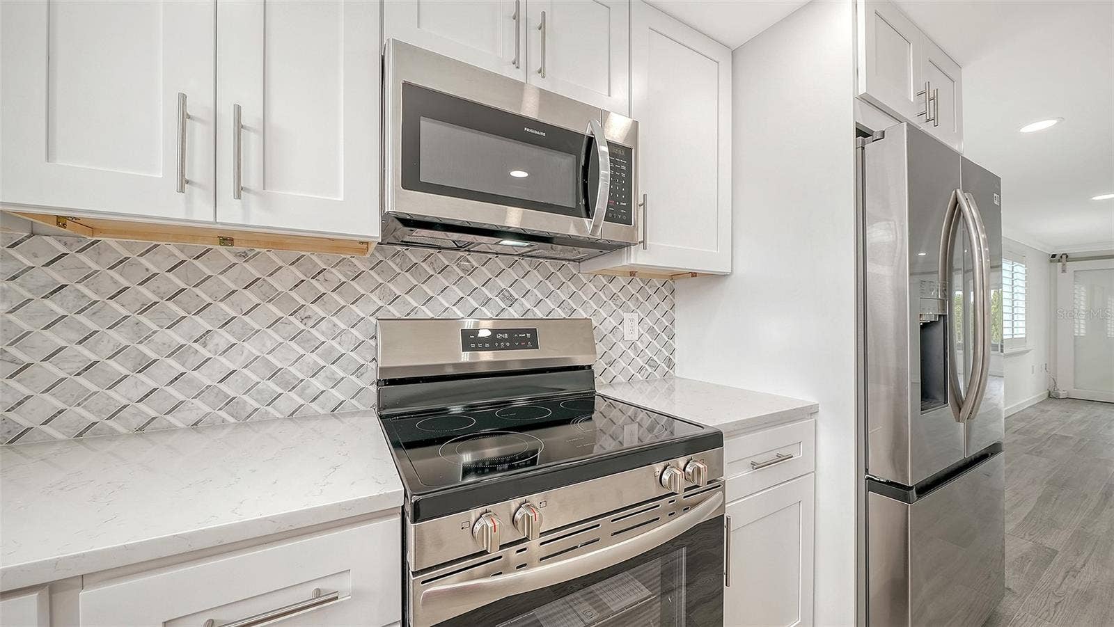 917 SPANISH DRIVE N, Longboat Key, FL 34228