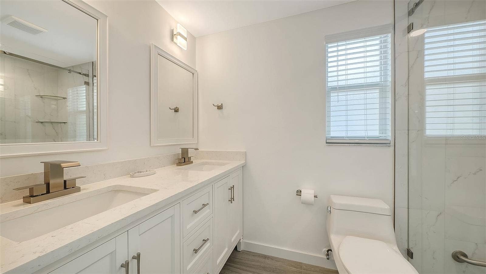 917 SPANISH DRIVE N, Longboat Key, FL 34228