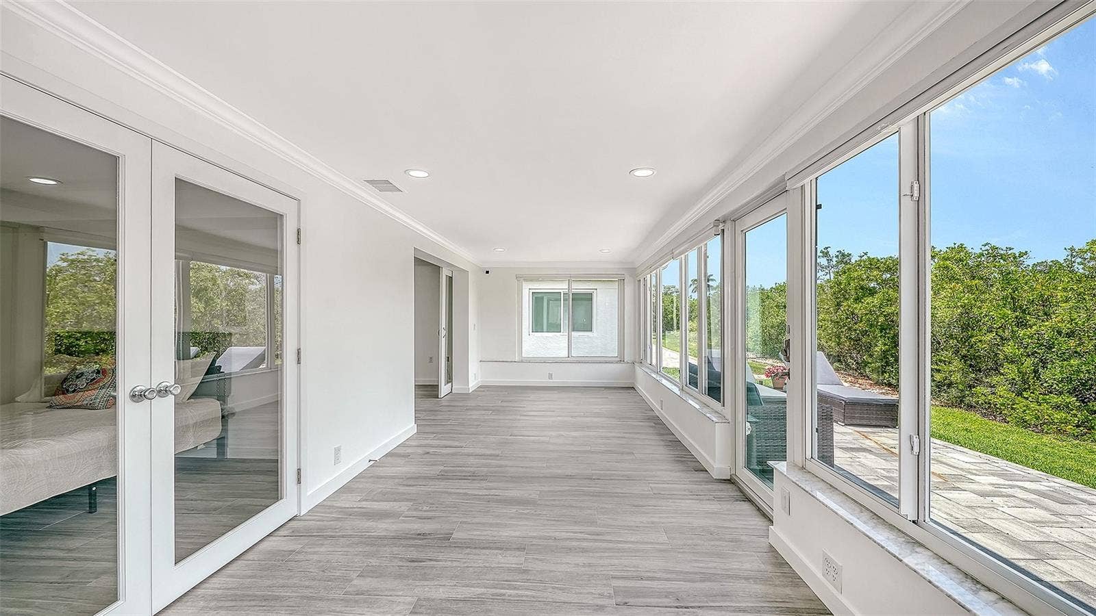 917 SPANISH DRIVE N, Longboat Key, FL 34228