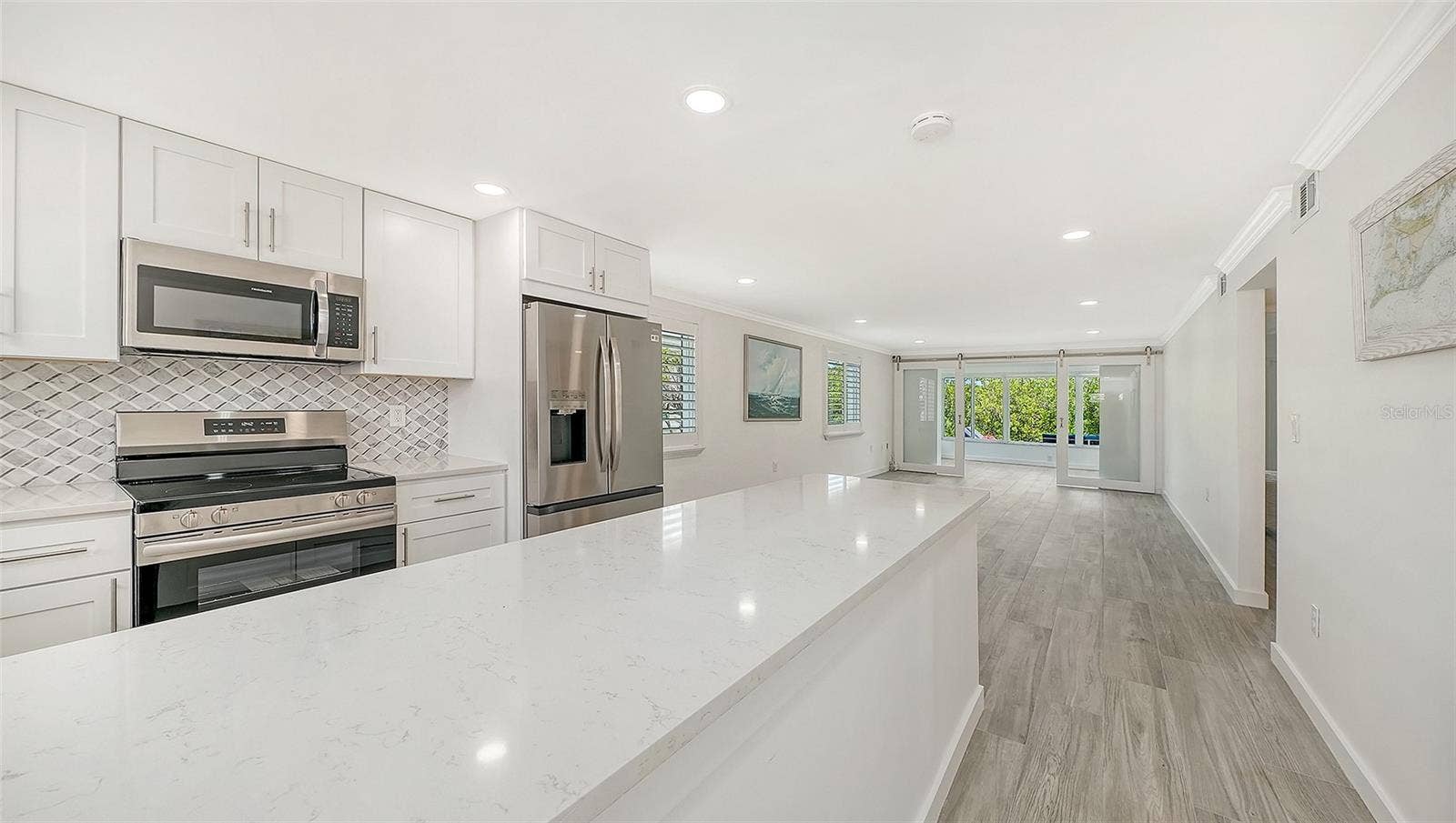 917 SPANISH DRIVE N, Longboat Key, FL 34228