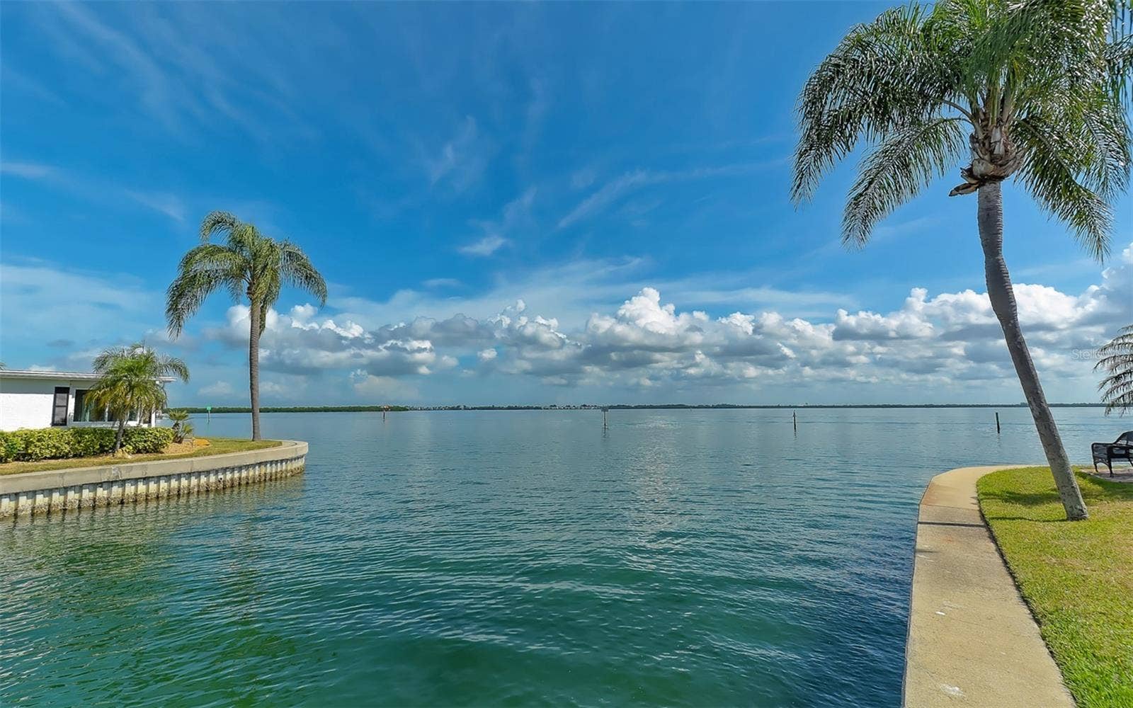 917 SPANISH DRIVE N, Longboat Key, FL 34228
