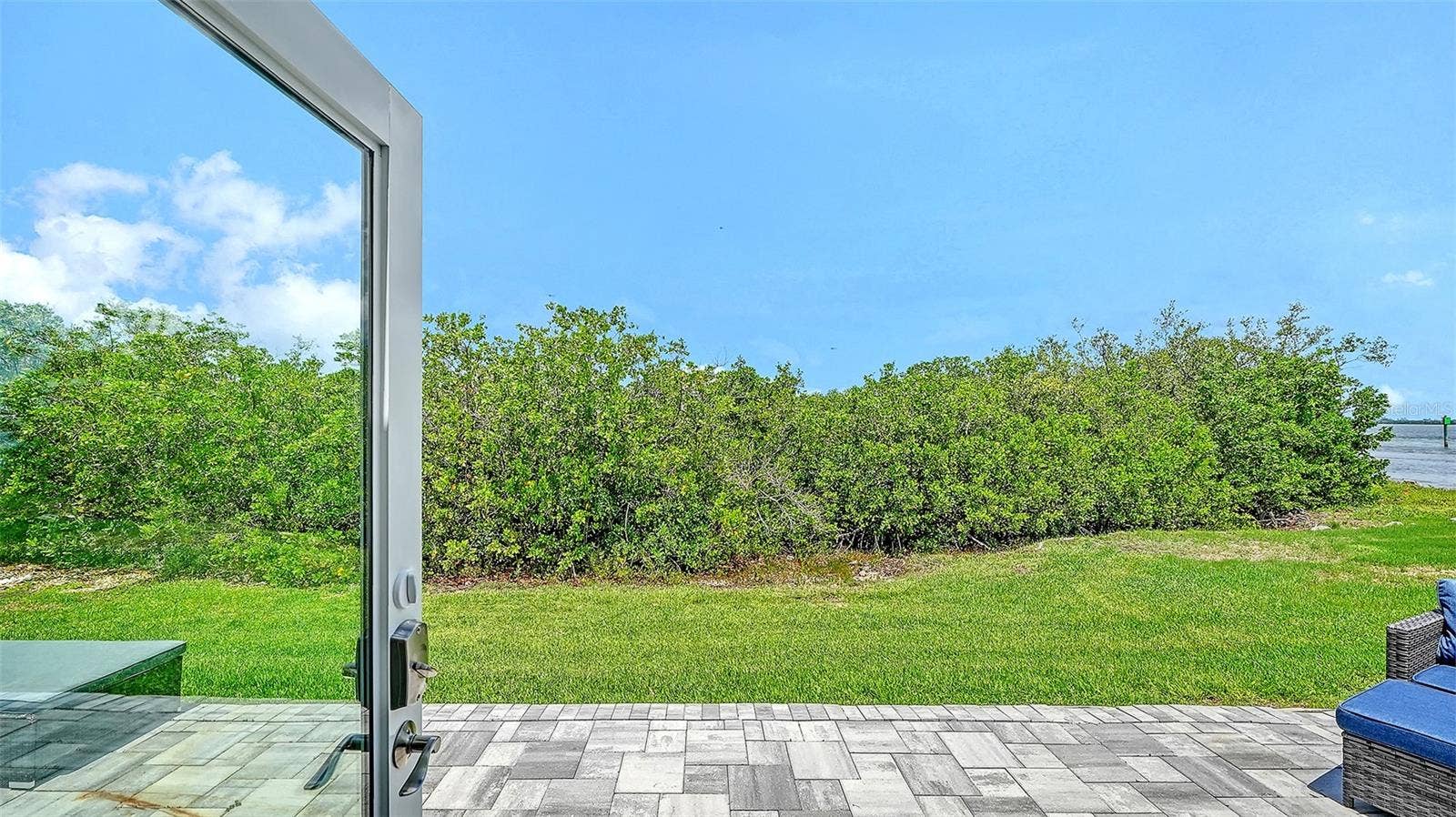 917 SPANISH DRIVE N, Longboat Key, FL 34228