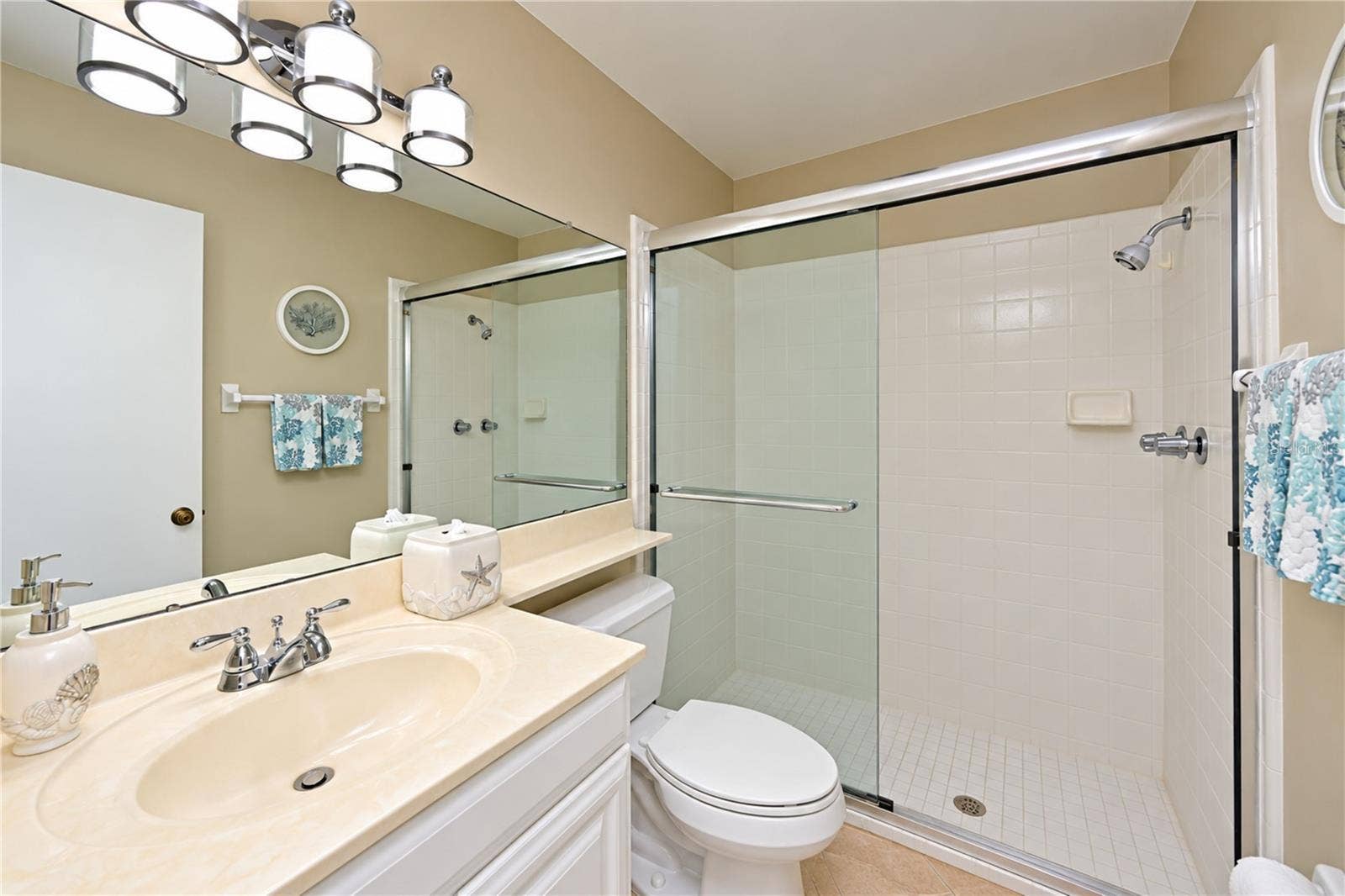 9413 CONCORD CIRCLE, Bradenton, FL 34210