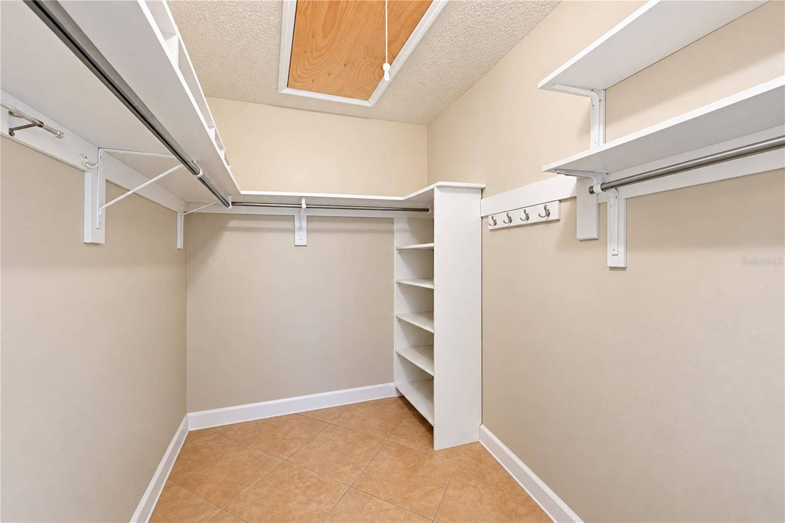 9413 CONCORD CIRCLE, Bradenton, FL 34210