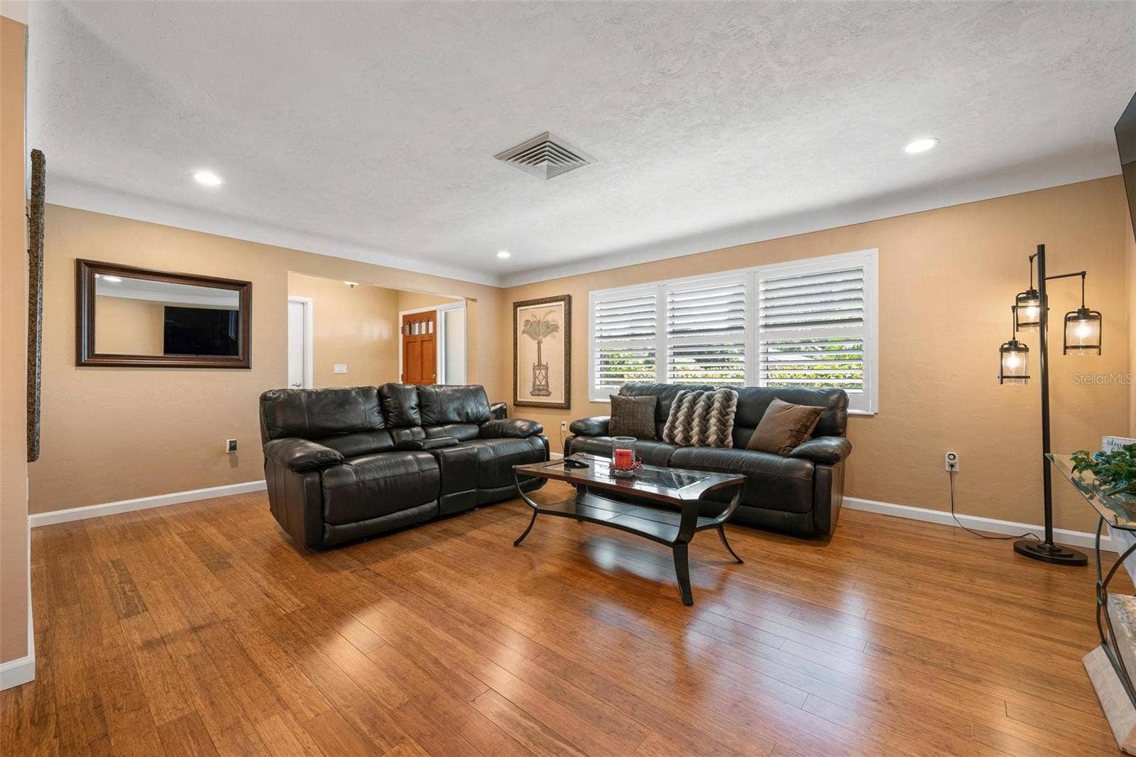 3323 SPRING MILL CIRCLE, Sarasota, FL 34239 3323 SPRING MILL CIRCLE, Sarasota, FL 34239