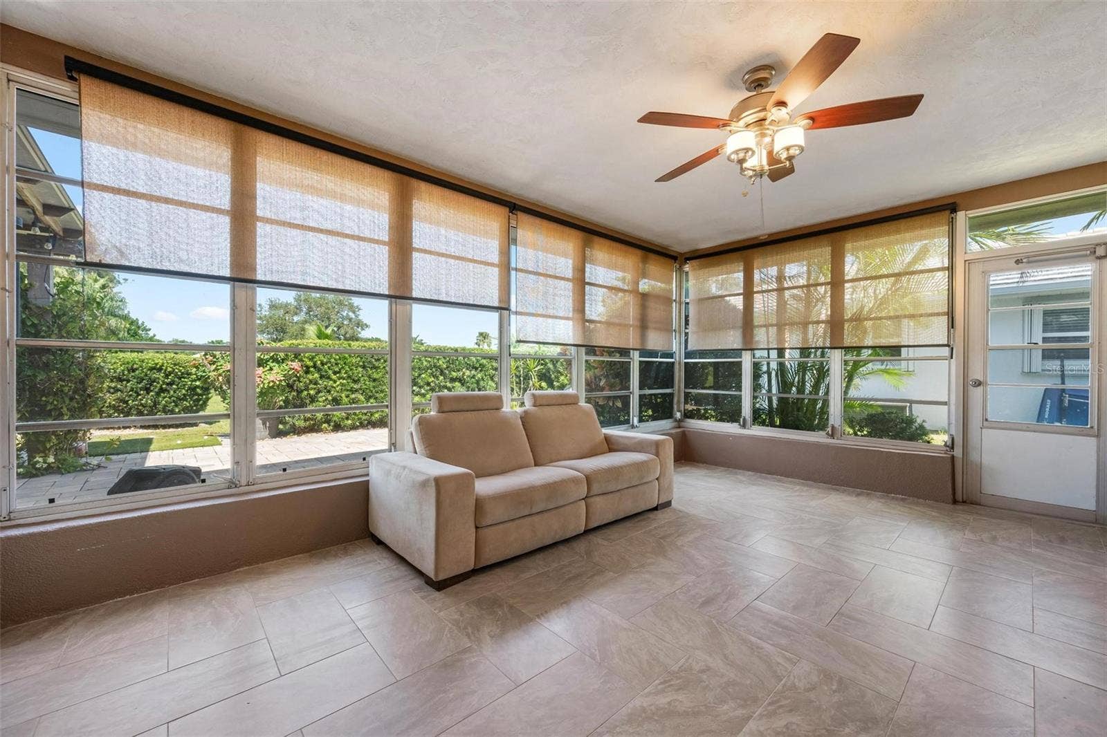 3323 SPRING MILL CIRCLE, Sarasota, FL 34239 3323 SPRING MILL CIRCLE, Sarasota, FL 34239