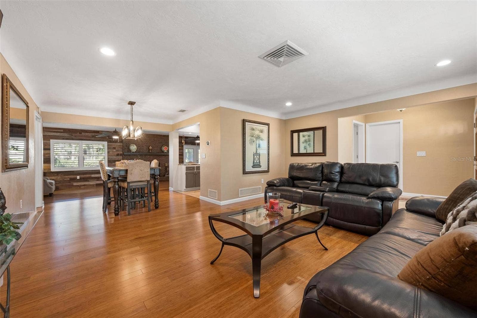 3323 SPRING MILL CIRCLE, Sarasota, FL 34239 3323 SPRING MILL CIRCLE, Sarasota, FL 34239