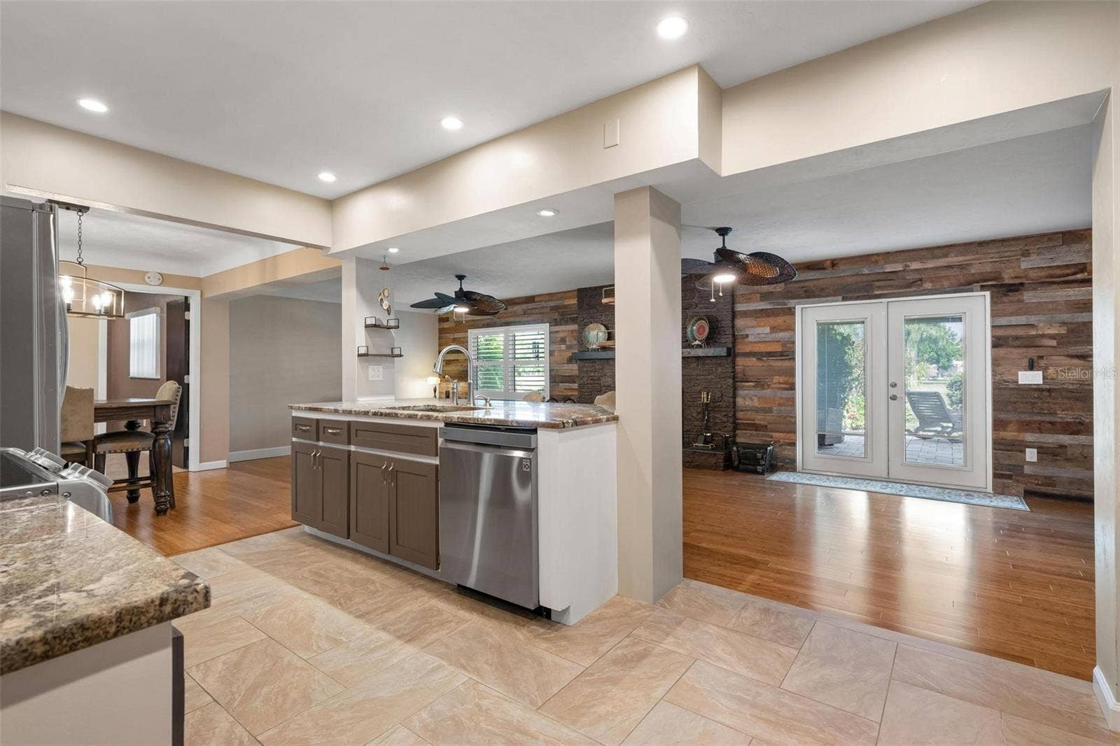 3323 SPRING MILL CIRCLE, Sarasota, FL 34239 3323 SPRING MILL CIRCLE, Sarasota, FL 34239