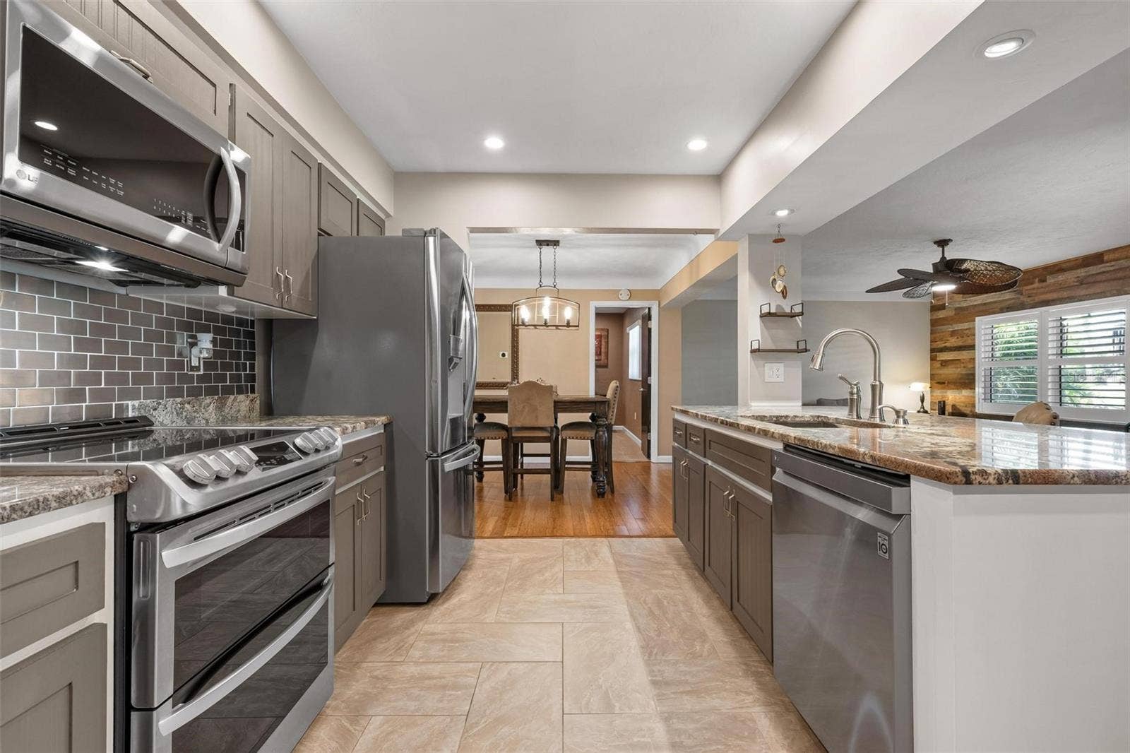 3323 SPRING MILL CIRCLE, Sarasota, FL 34239 3323 SPRING MILL CIRCLE, Sarasota, FL 34239