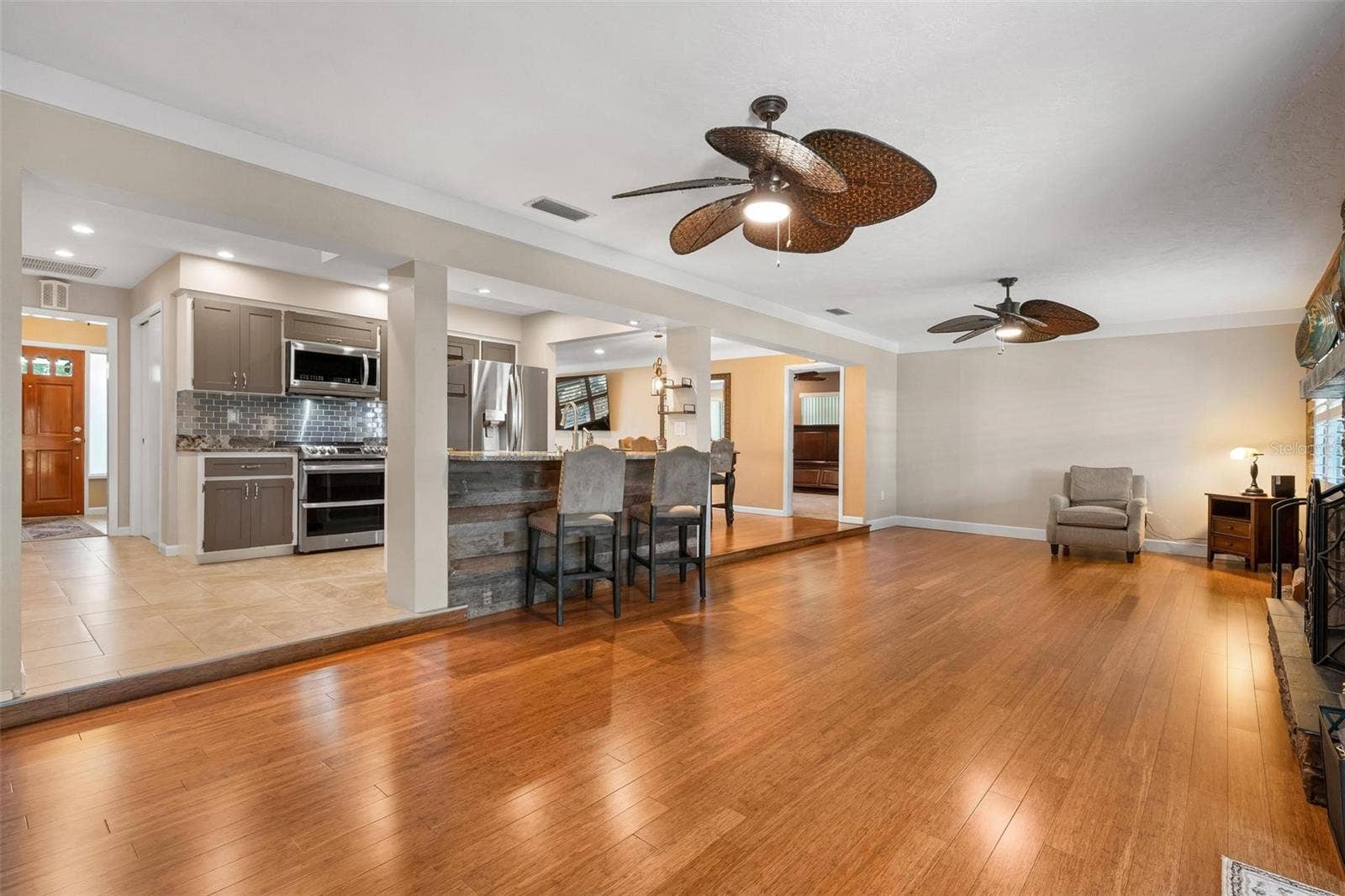 3323 SPRING MILL CIRCLE, Sarasota, FL 34239 3323 SPRING MILL CIRCLE, Sarasota, FL 34239