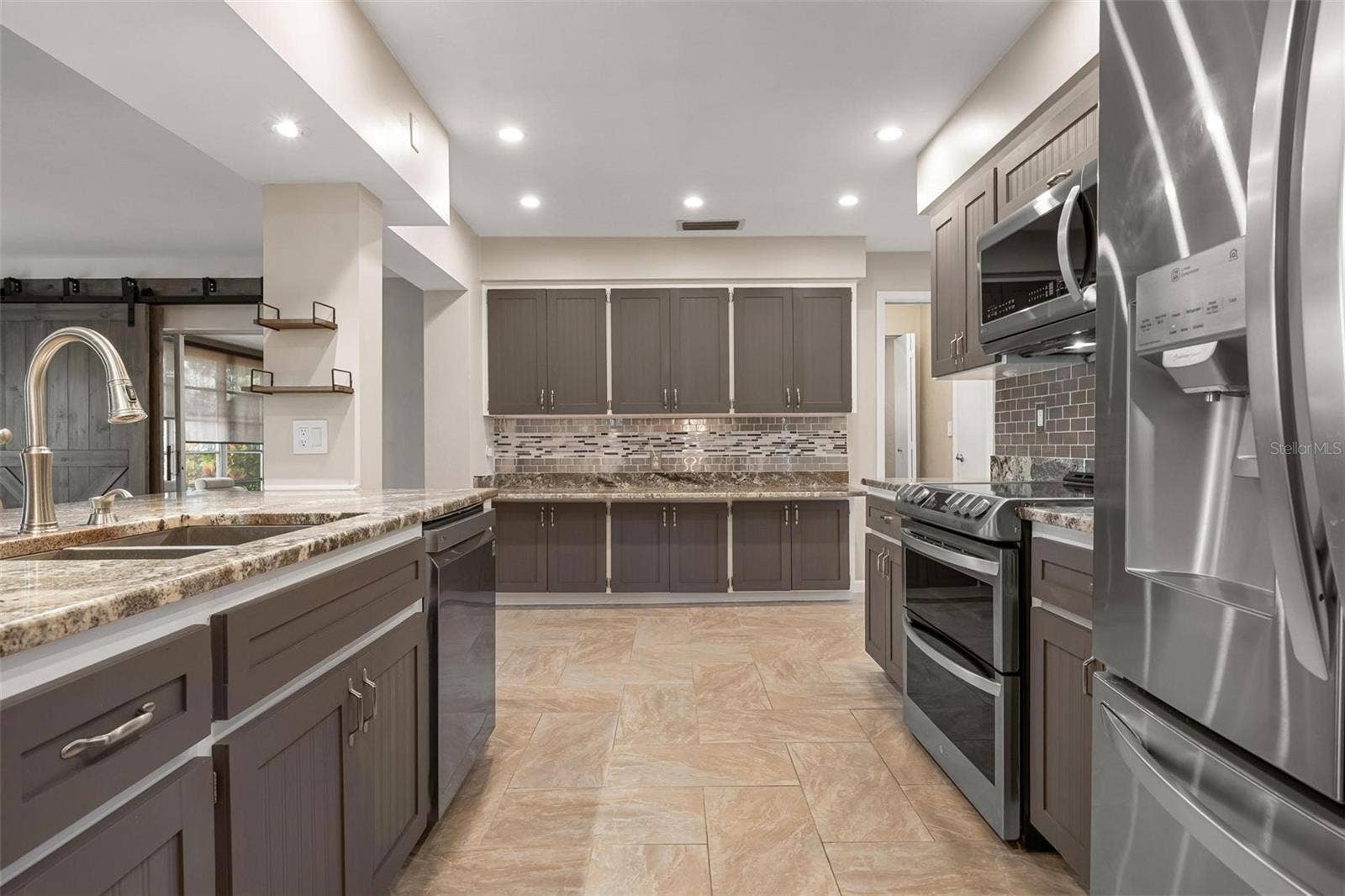 3323 SPRING MILL CIRCLE, Sarasota, FL 34239 3323 SPRING MILL CIRCLE, Sarasota, FL 34239