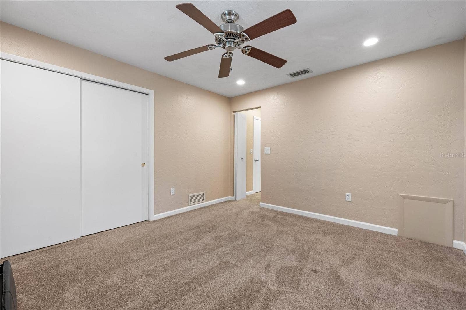 3323 SPRING MILL CIRCLE, Sarasota, FL 34239 3323 SPRING MILL CIRCLE, Sarasota, FL 34239