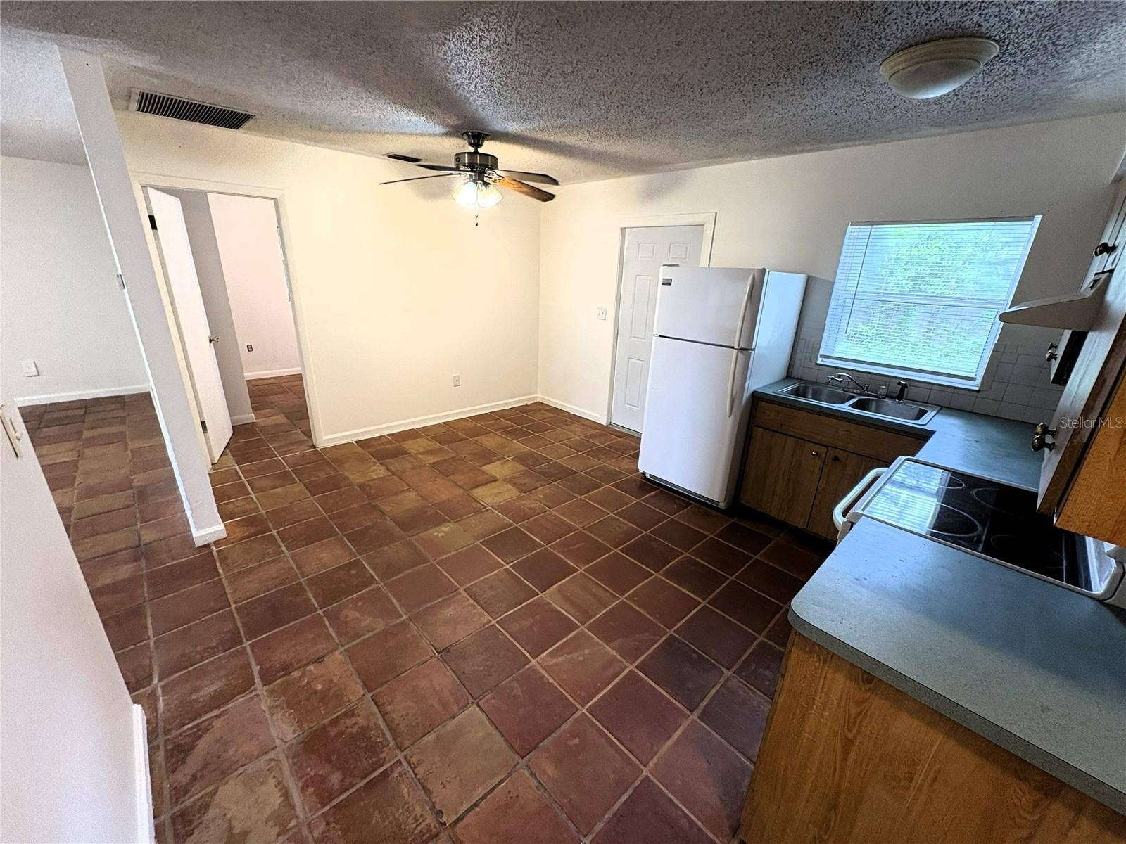 315 60TH AVENUE TERRACE W, Bradenton, FL 34207 315 60TH AVENUE TERRACE W, Bradenton, FL 34207