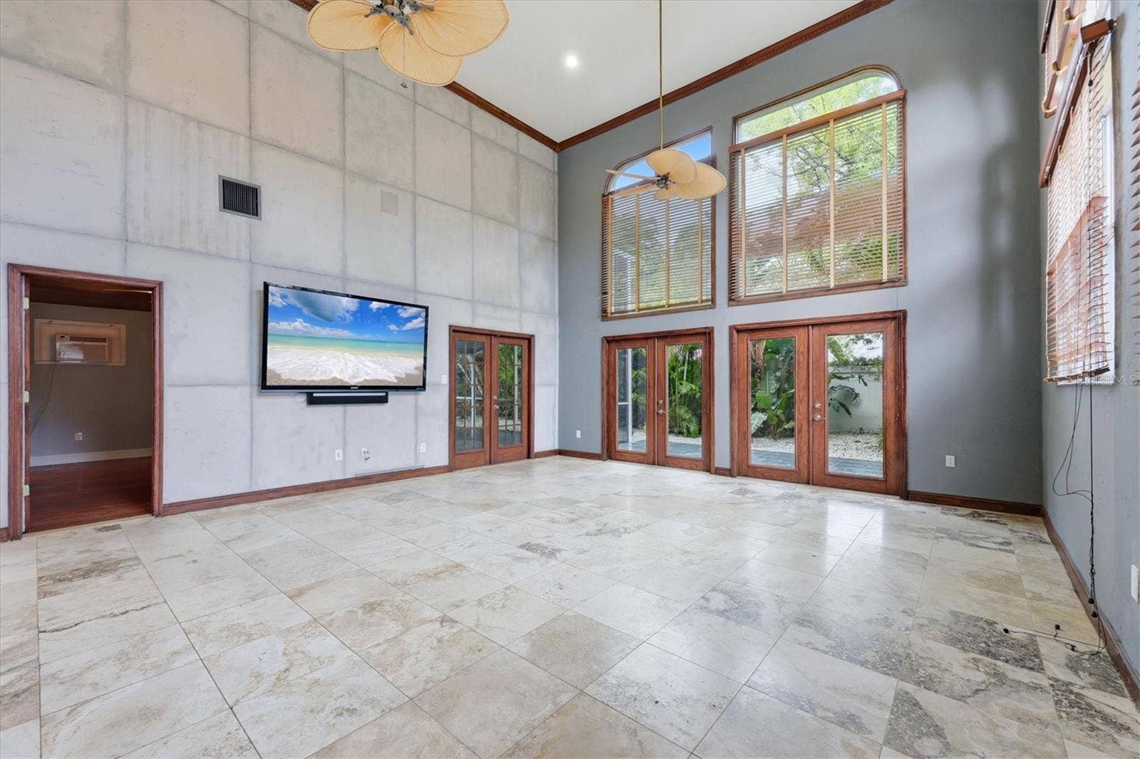 1800 ALTA VISTA STREET, Sarasota, FL 34236 Livng Room - Double French Doors to Side yard Patio