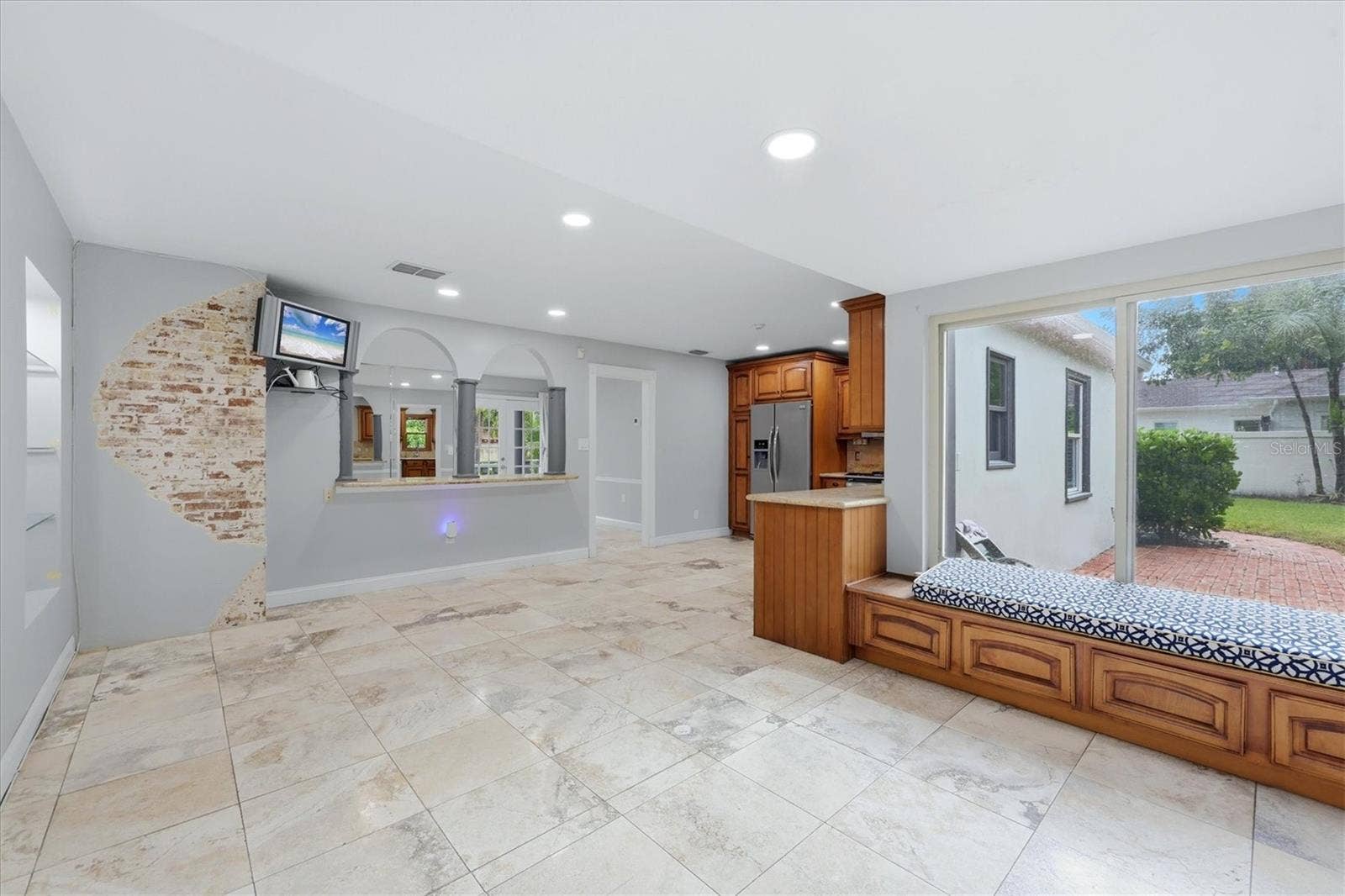 1800 ALTA VISTA STREET, Sarasota, FL 34236 Dinette
