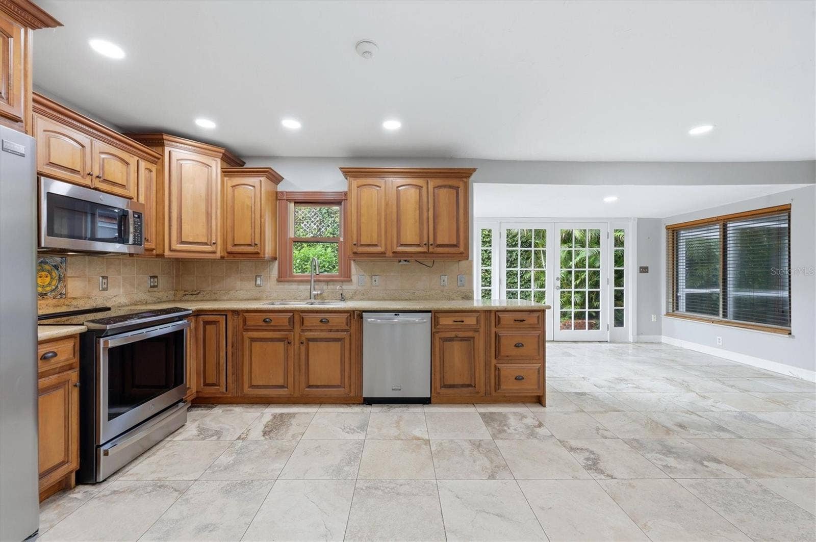 1800 ALTA VISTA STREET, Sarasota, FL 34236 Kitchen