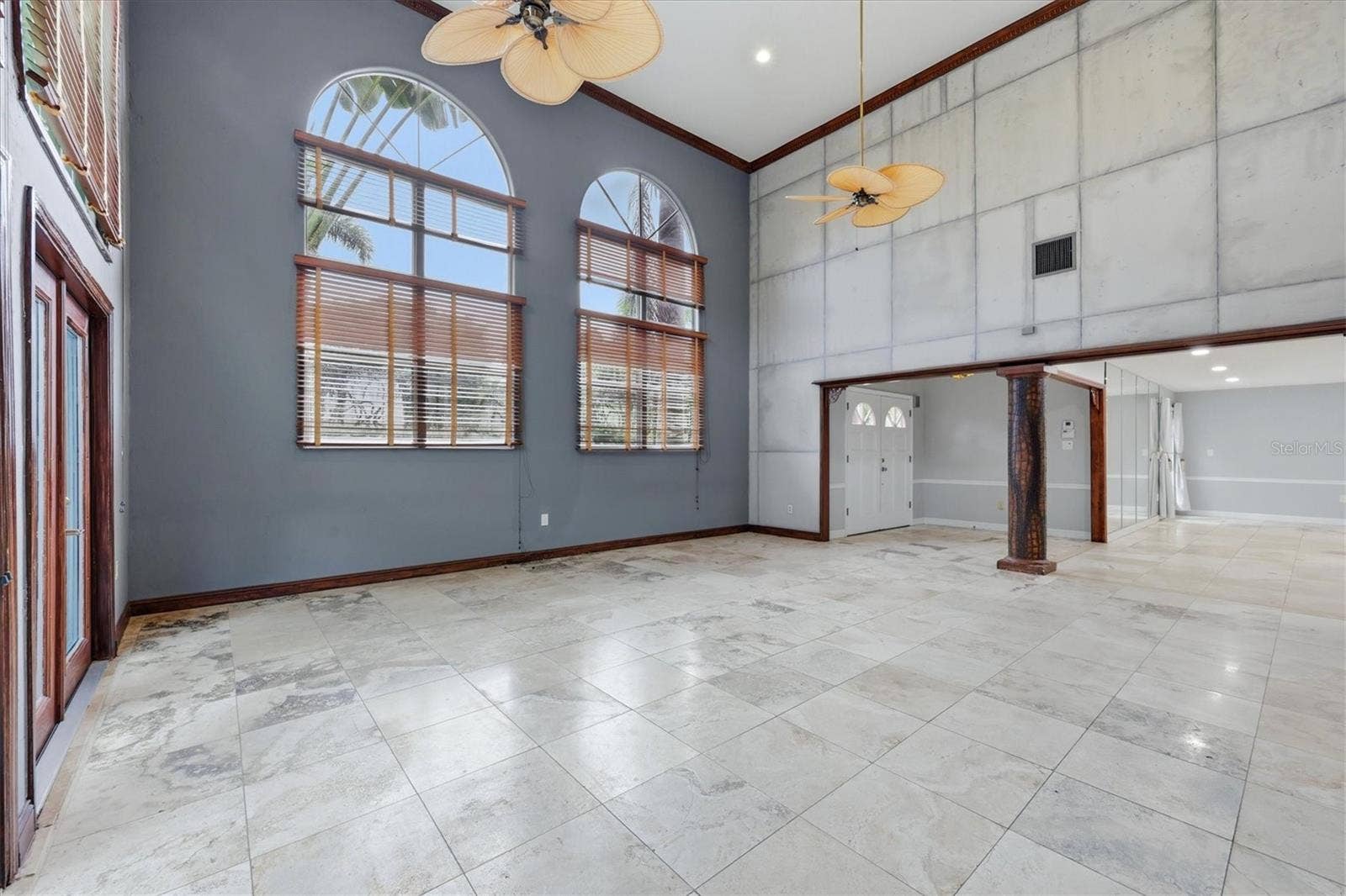 1800 ALTA VISTA STREET, Sarasota, FL 34236 Living Room