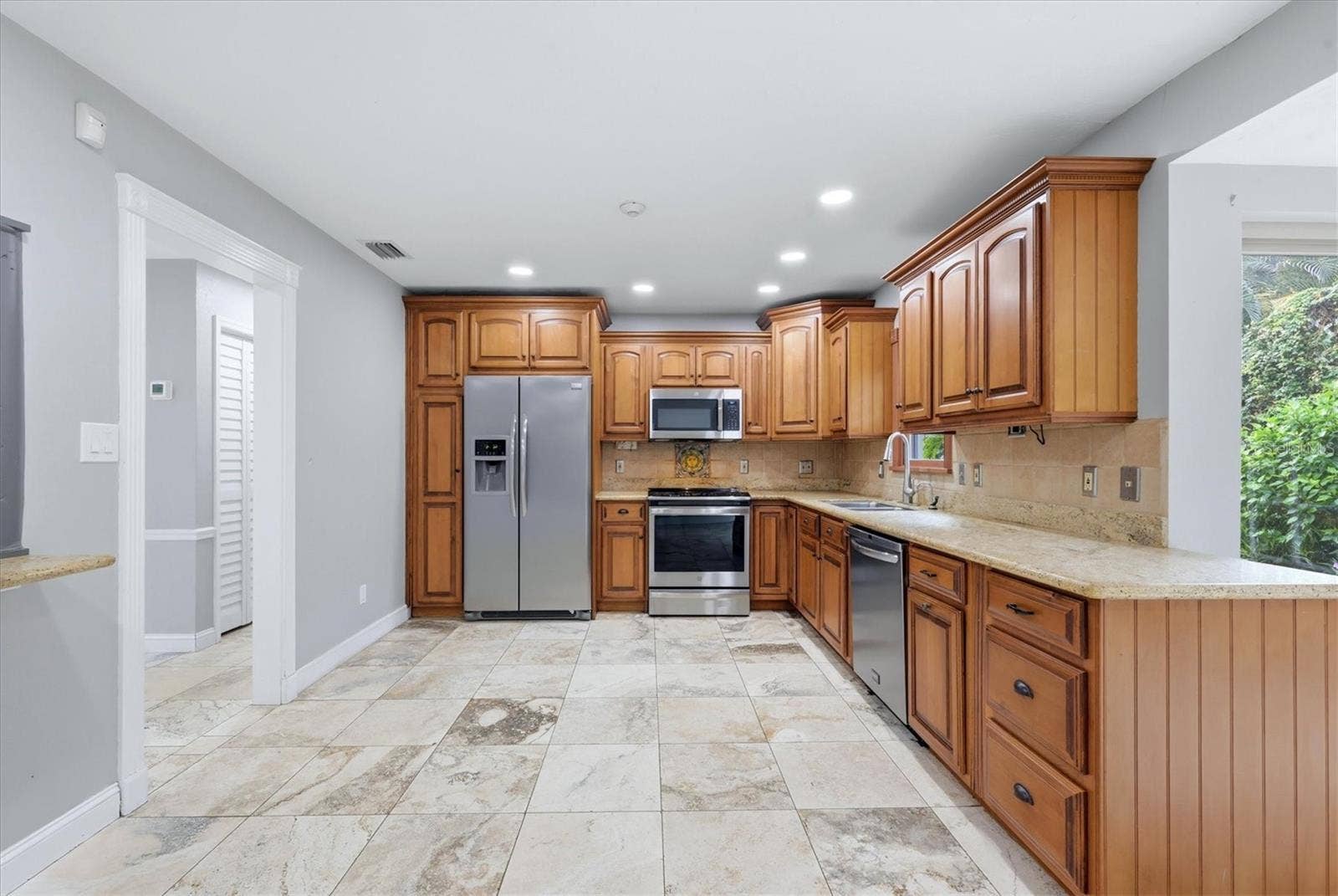 1800 ALTA VISTA STREET, Sarasota, FL 34236 Kitchen