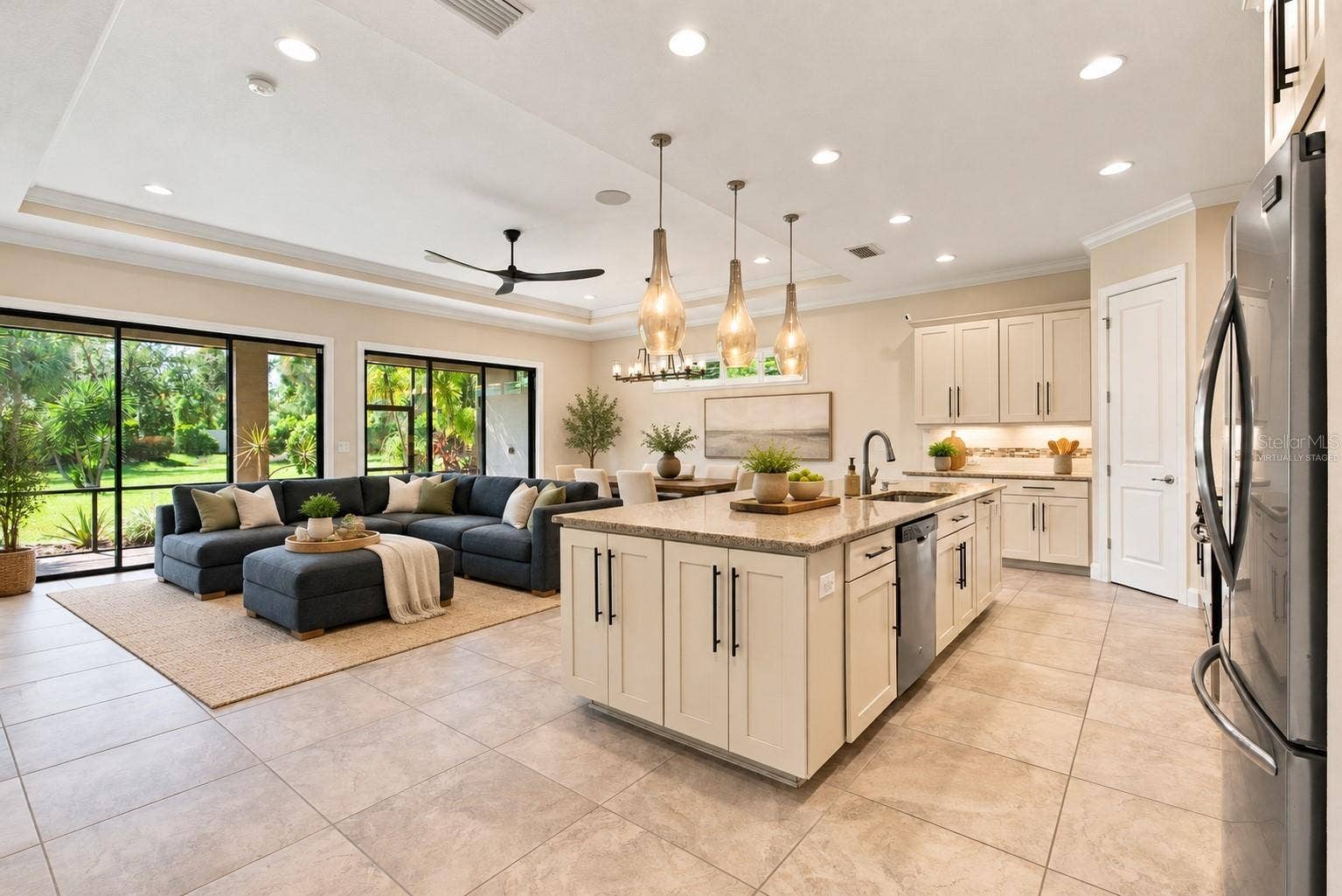 9765 HIGHLAND PARK PLACE, Palmetto, FL 34221 Family Combo Room Virtually Staged