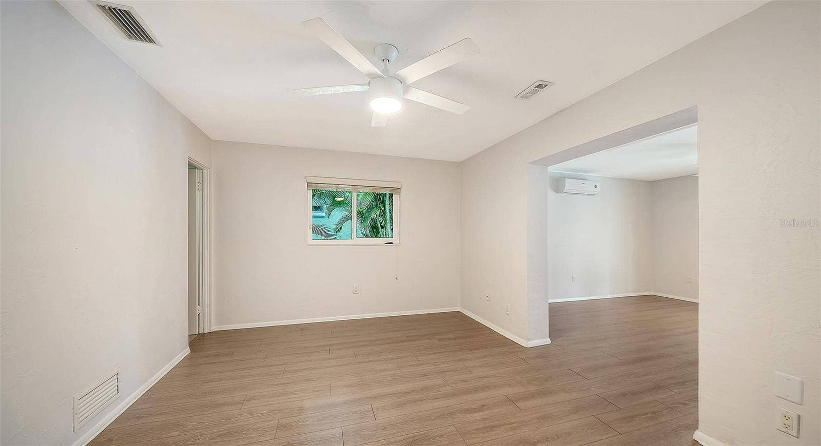 4907 CORAL BOULEVARD, Bradenton, FL 34210 Create a quiet reading corner or a comfortable personal retreat.