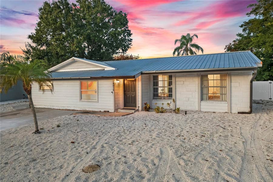 Property photo for 4018 SANDPOINTE DRIVE, Bradenton, FL