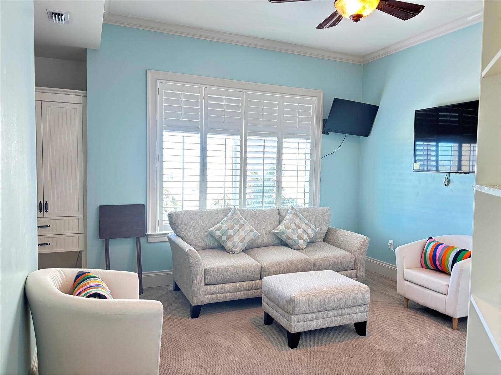 guest bedroom with murphy bed