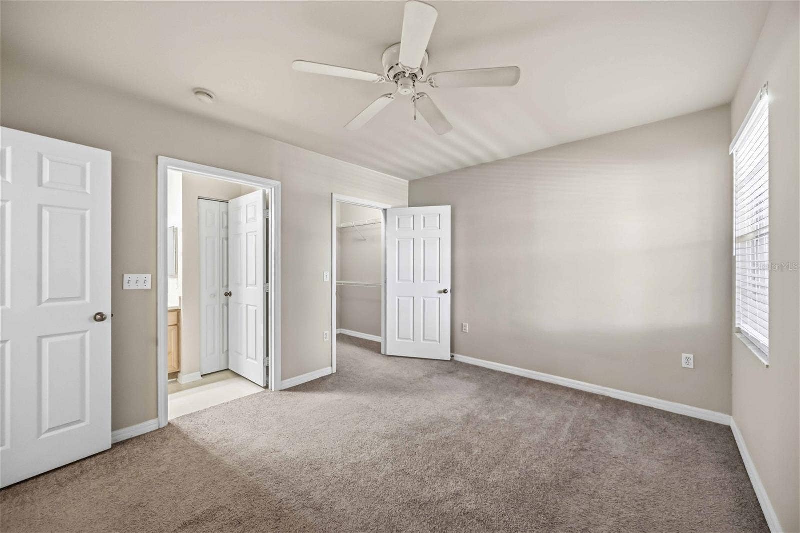 1195 VILLAGIO CIRCLE, #206, Sarasota, FL 34237