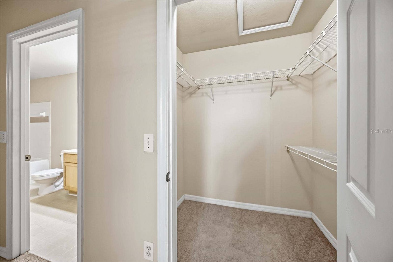 1195 VILLAGIO CIRCLE, #206, Sarasota, FL 34237