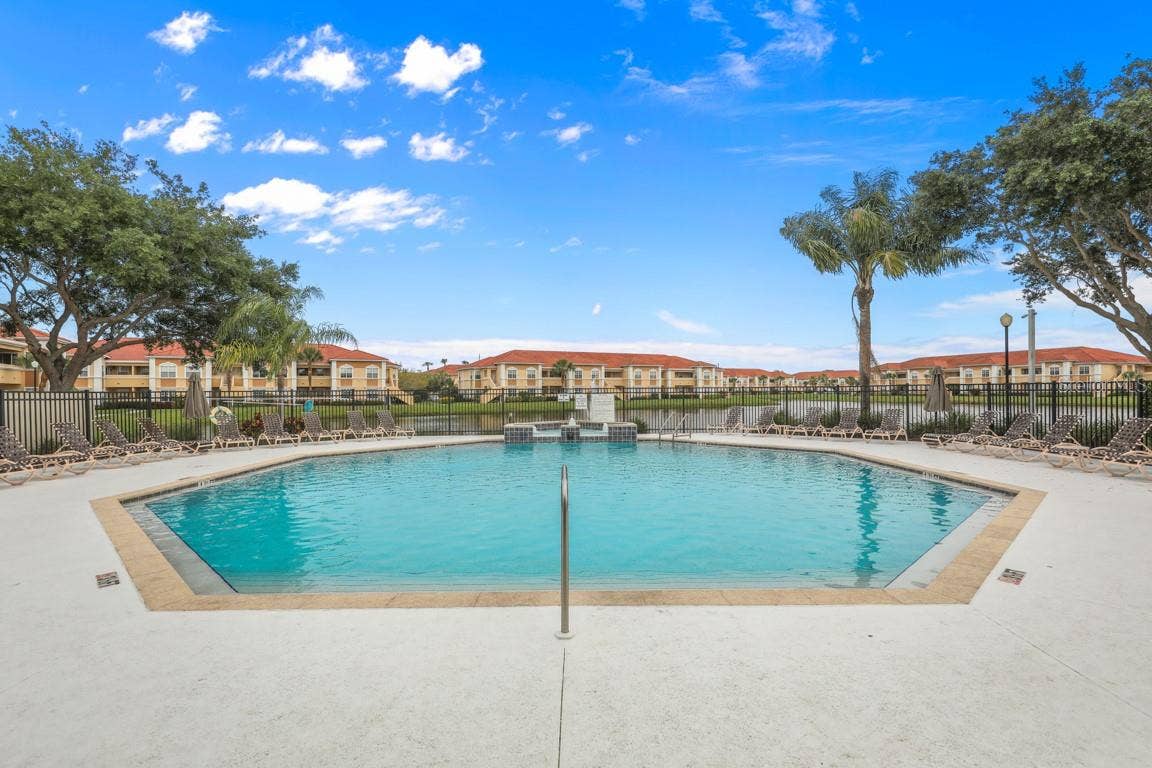 1195 VILLAGIO CIRCLE, #206, Sarasota, FL 34237