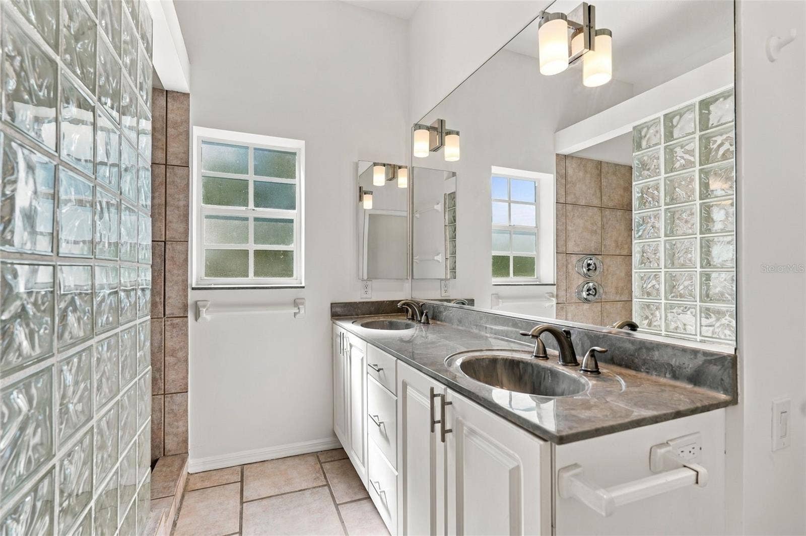 349 DOLPHIN SHORES CIRCLE, Nokomis, FL 34275