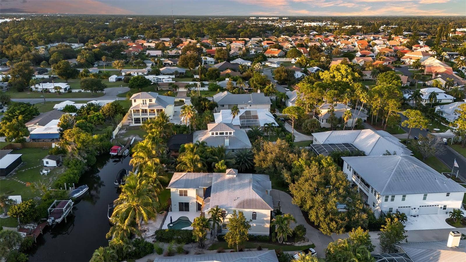 349 DOLPHIN SHORES CIRCLE, Nokomis, FL 34275