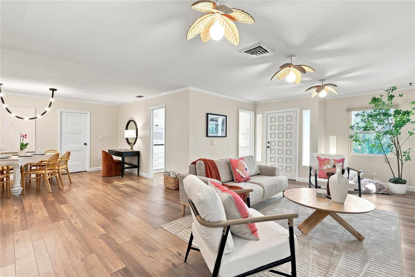 700 LONGBOAT COURT, Longboat Key, FL 34228